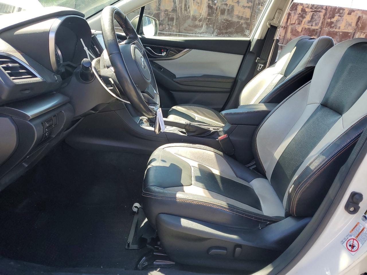2018 Subaru Crosstrek Limited White vin: JF2GTAMC4JH225364