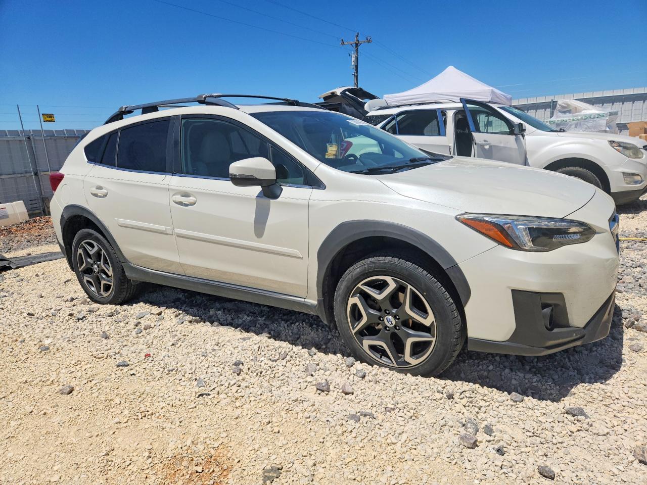 2018 Subaru Crosstrek Limited White vin: JF2GTAMC4JH311094
