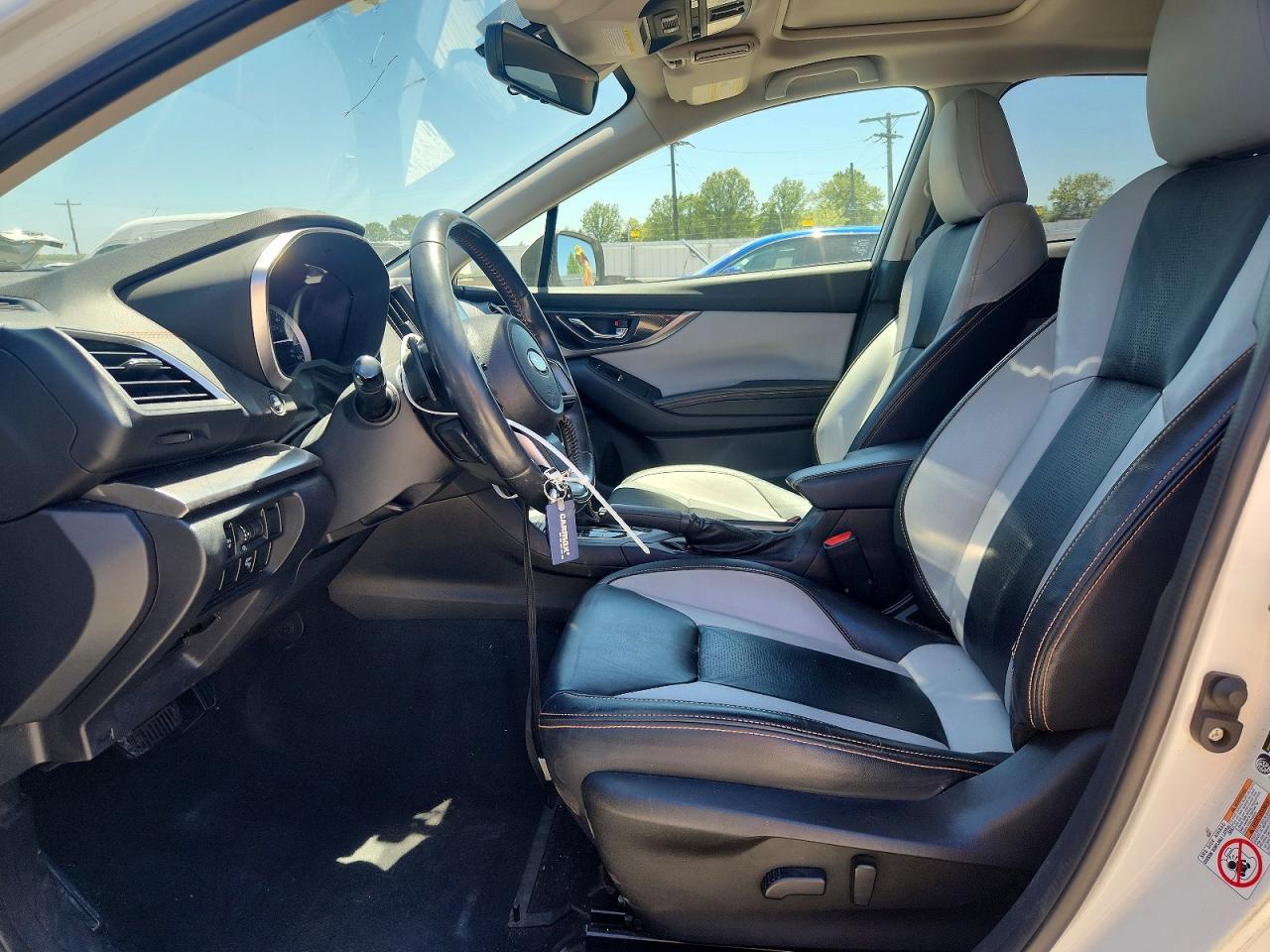 2018 Subaru Crosstrek Limited White vin: JF2GTAMC4JH311094