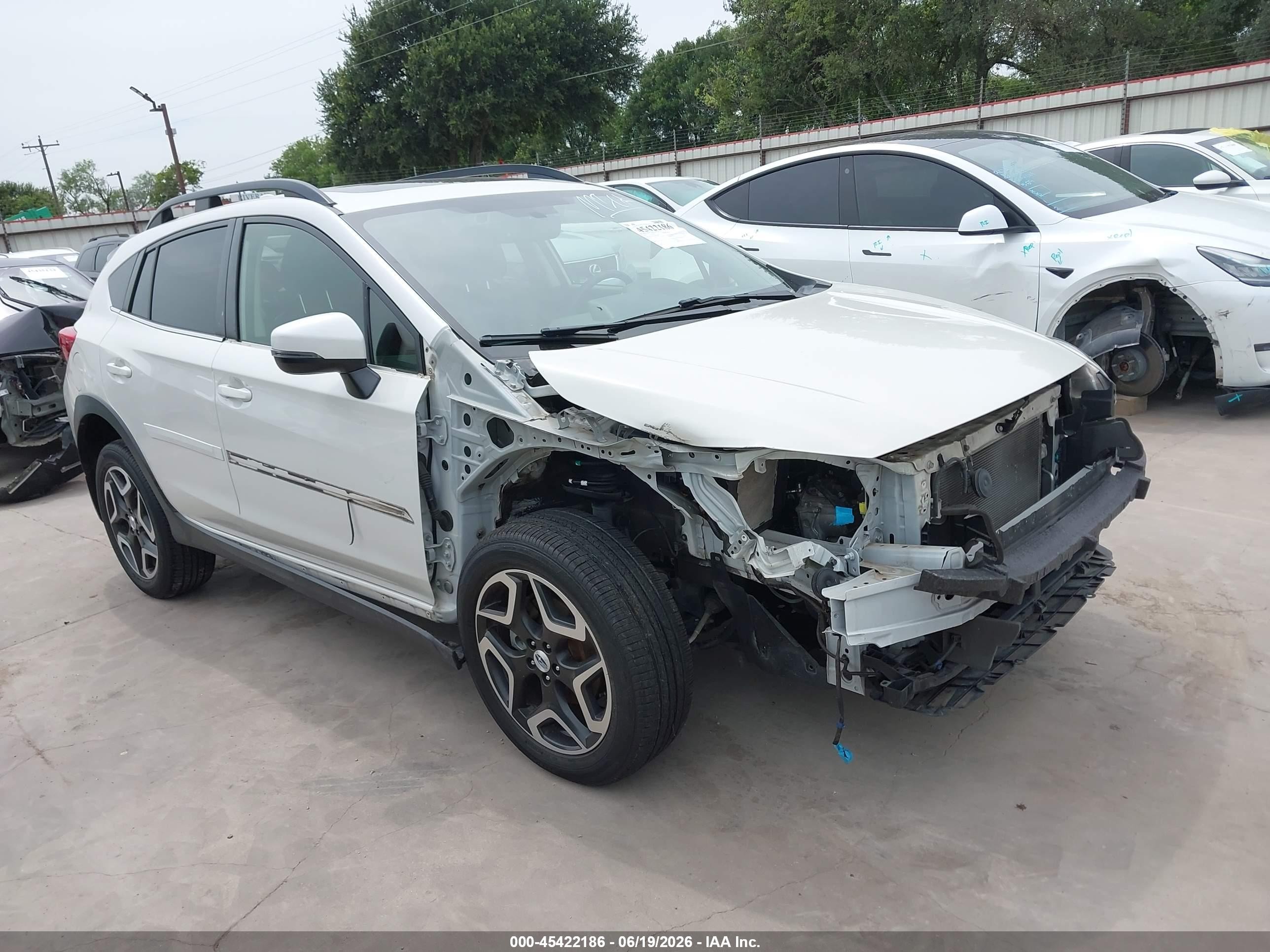 2018 Subaru Crosstrek 2.0i Limited White vin: JF2GTAMC4JH342488