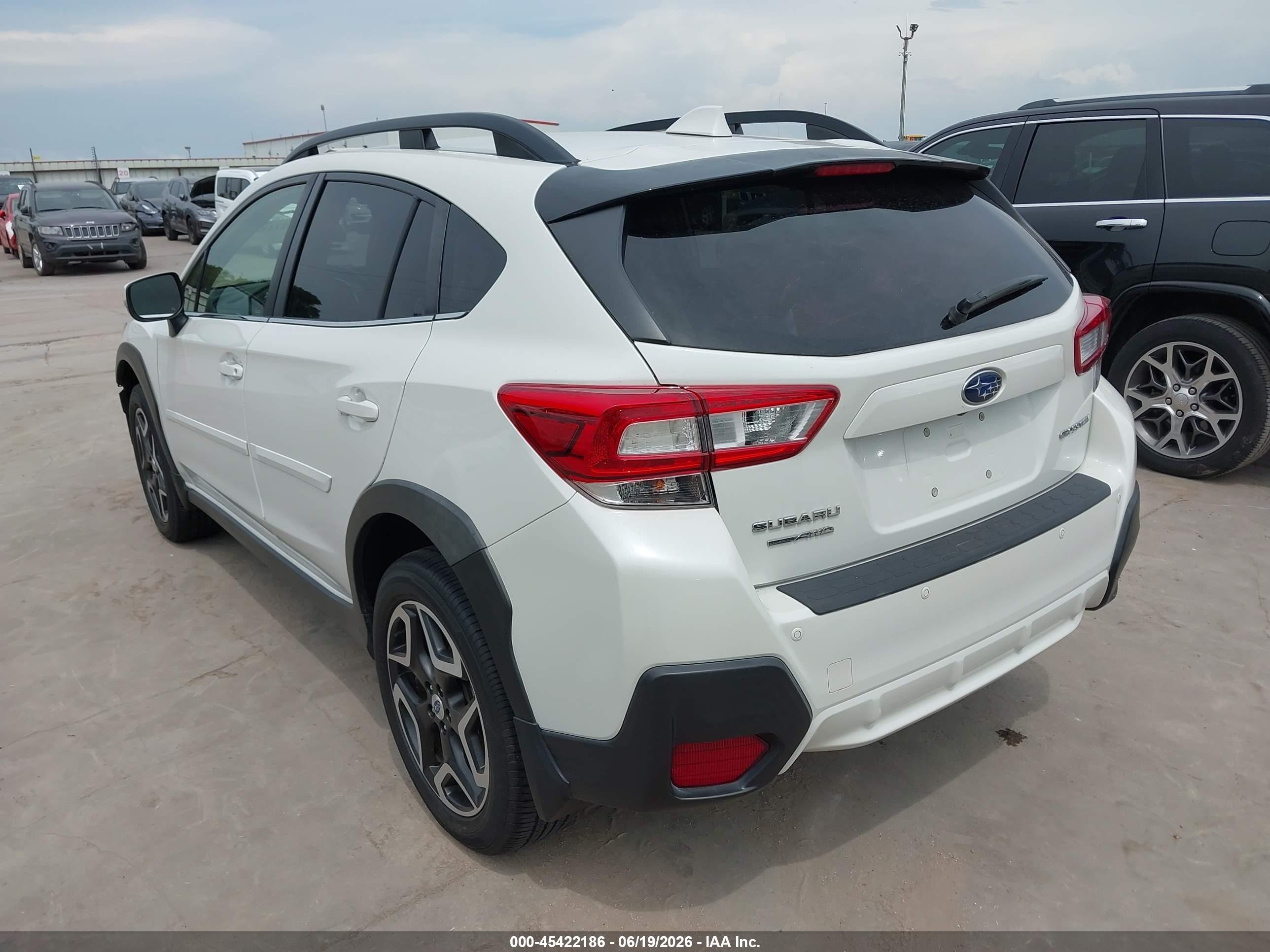 2018 Subaru Crosstrek 2.0i Limited White vin: JF2GTAMC4JH342488