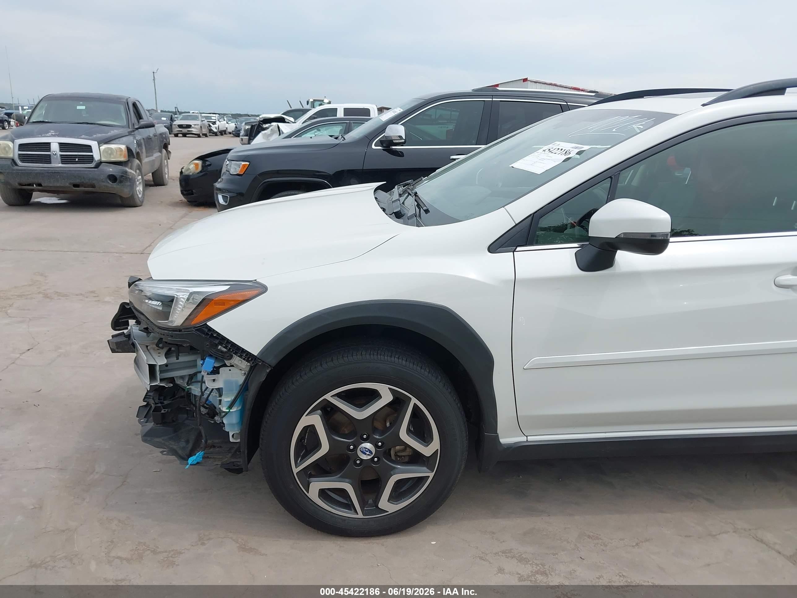 2018 Subaru Crosstrek 2.0i Limited White vin: JF2GTAMC4JH342488