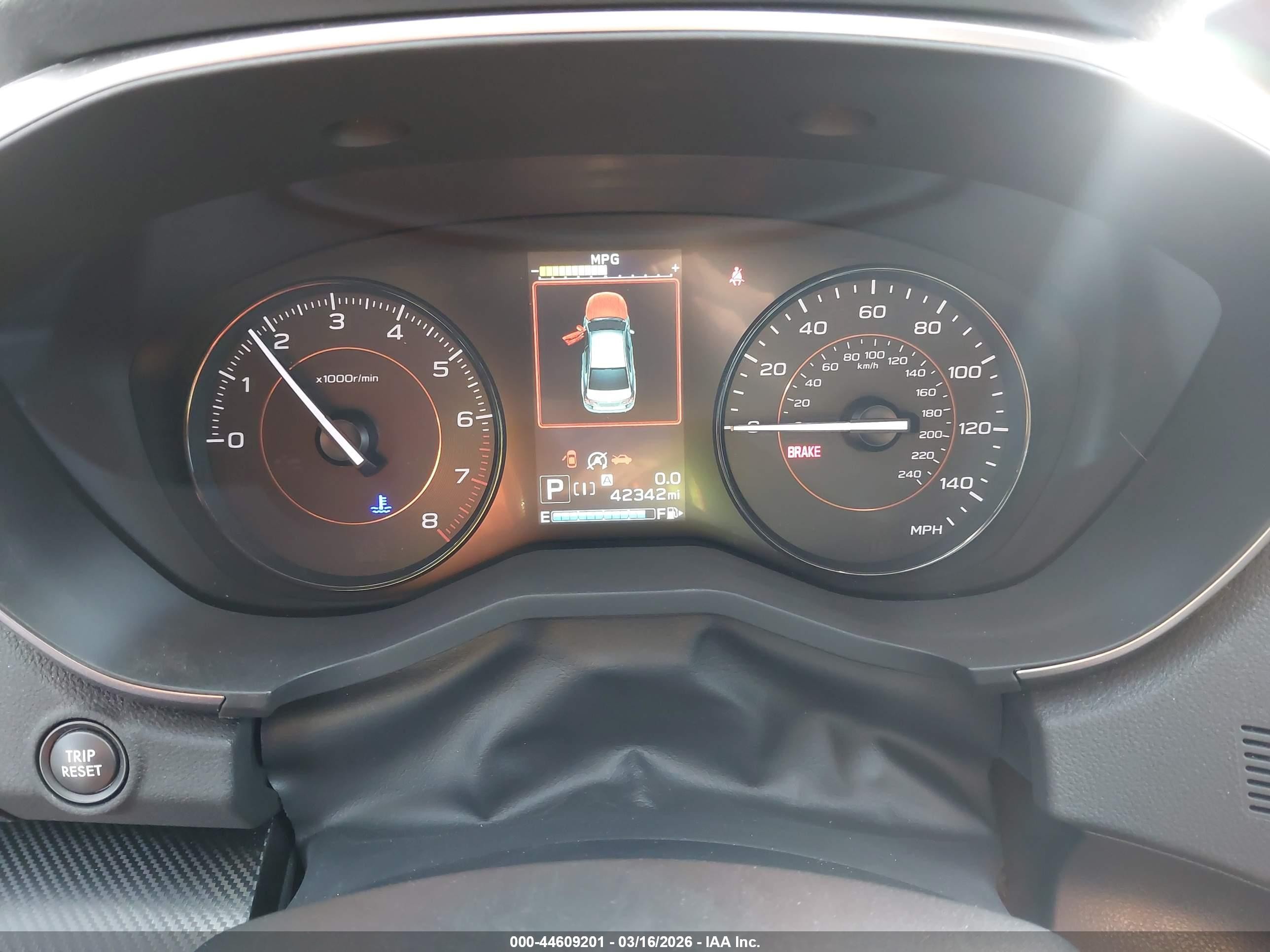 2023 Subaru Crosstrek Premium White vin: JF2GTAPC2P8223052