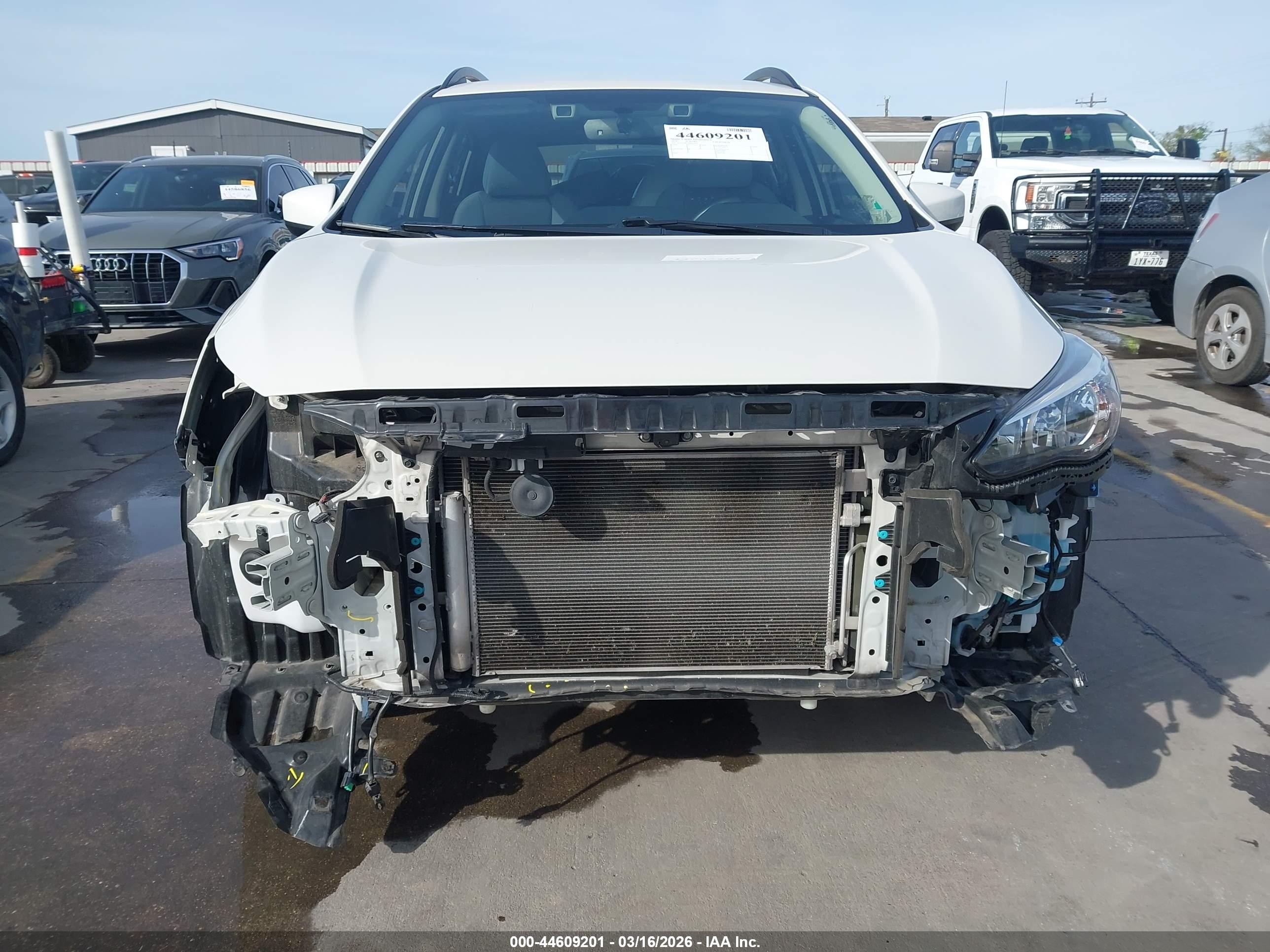 2023 Subaru Crosstrek Premium White vin: JF2GTAPC2P8223052