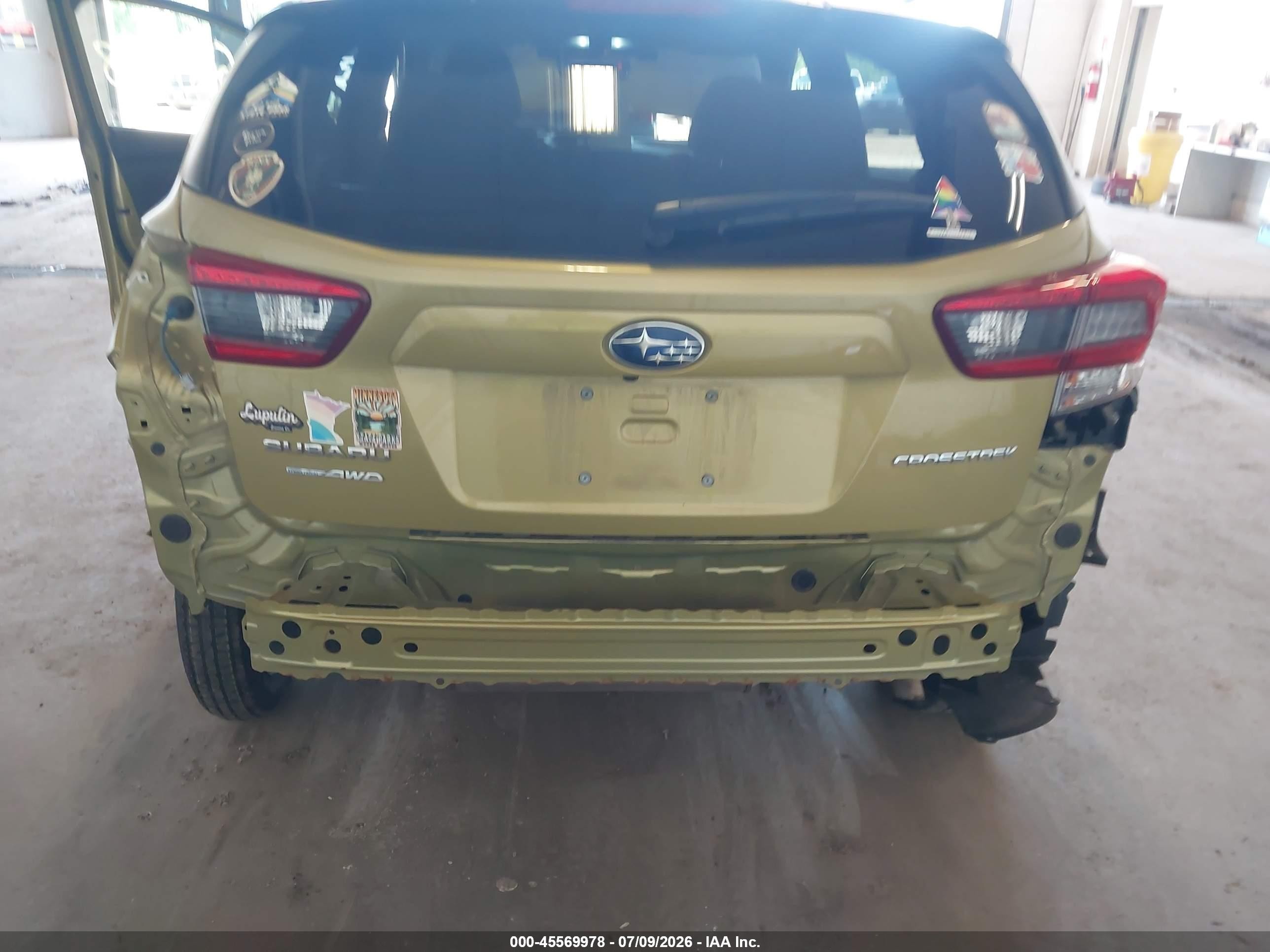 2023 Subaru Crosstrek Premium Gold vin: JF2GTAPC2PH211807