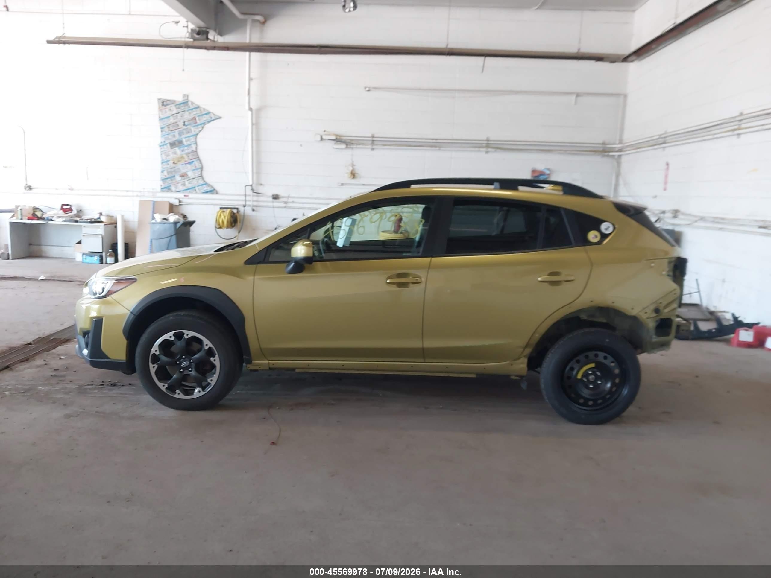 2023 Subaru Crosstrek Premium Gold vin: JF2GTAPC2PH211807