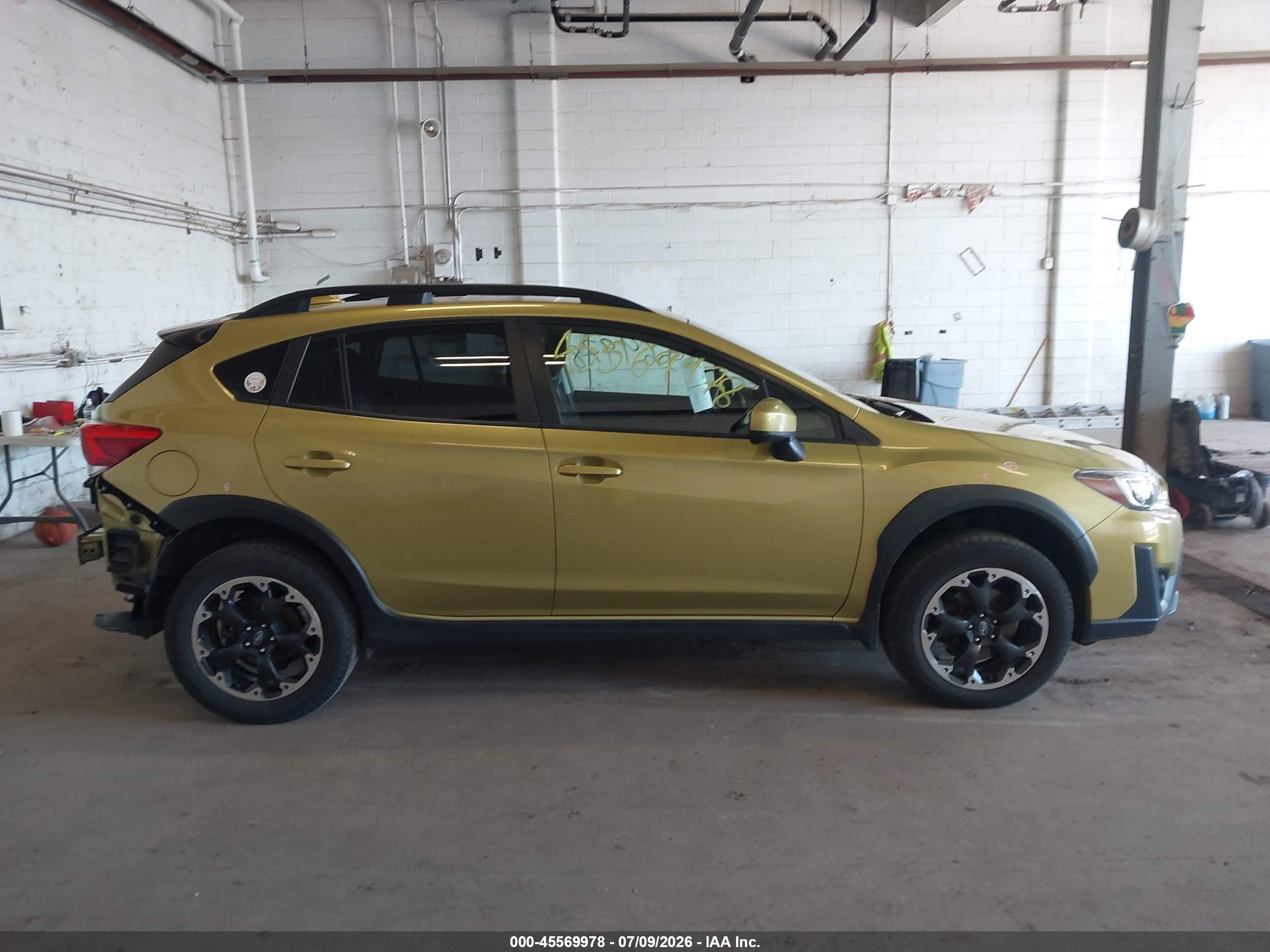 2023 Subaru Crosstrek Premium Gold vin: JF2GTAPC2PH211807