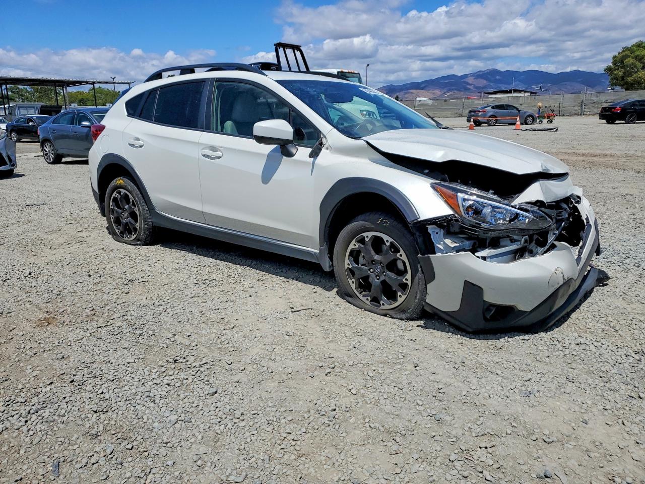 2021 Subaru Crosstrek Premium White vin: JF2GTAPC6MH347272
