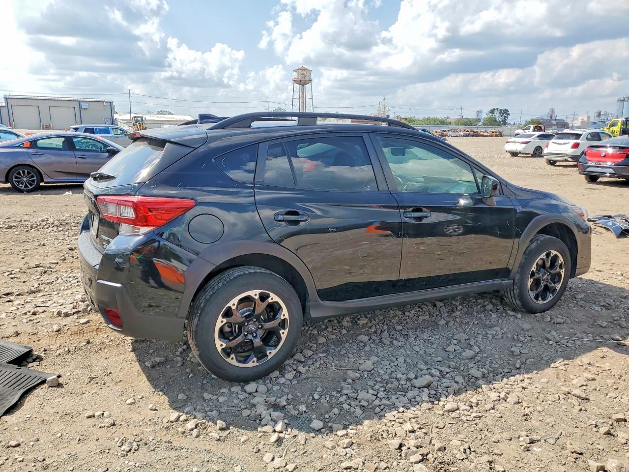 2021 Subaru Crosstrek Premium Black vin: JF2GTAPC8M8210186