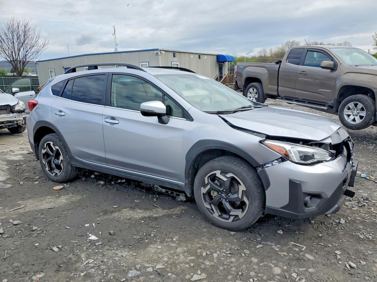 2023 Subaru Crosstrek Limited Silver vin: JF2GTHMC2P8326470
