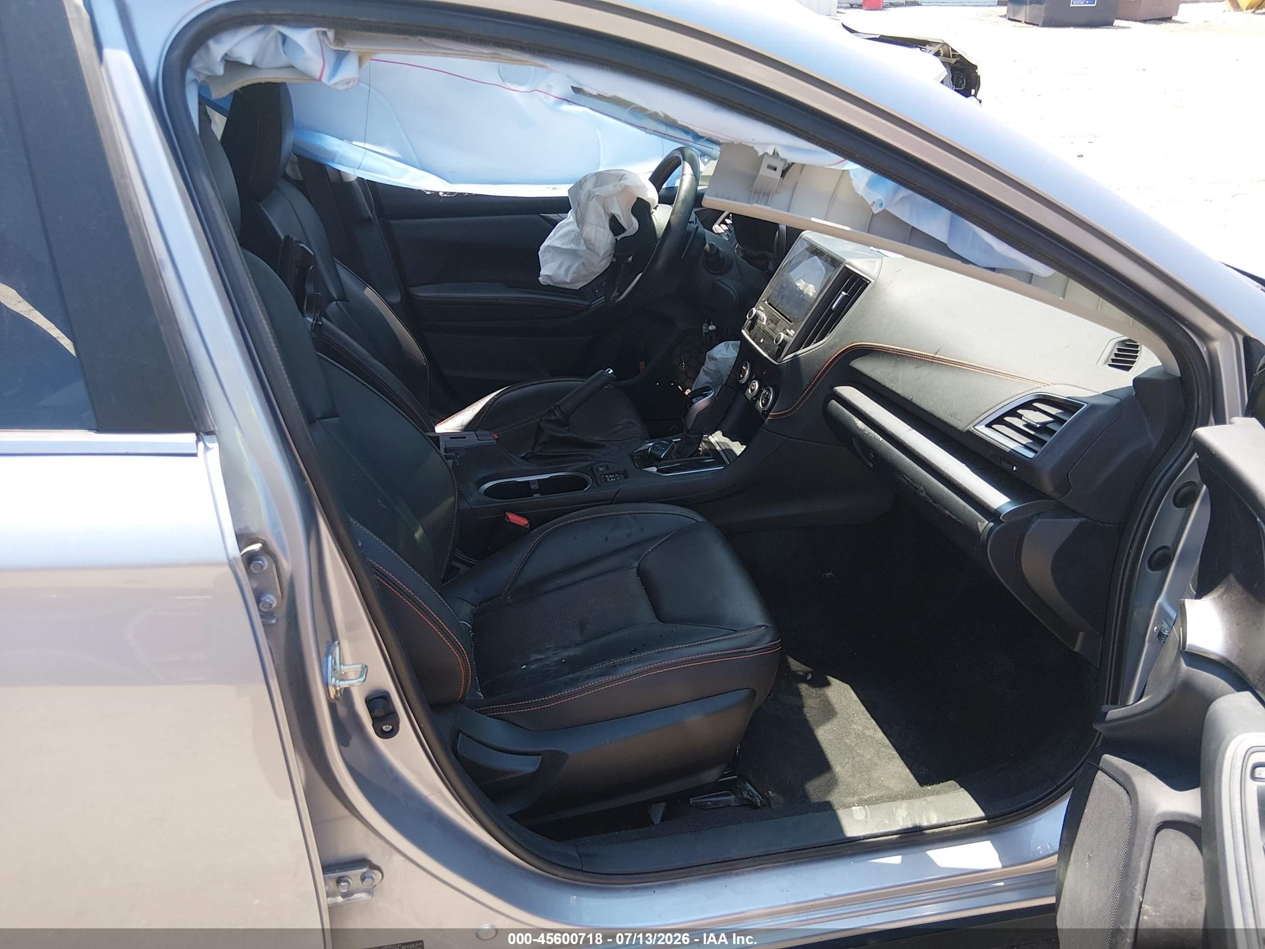 2022 Subaru Crosstrek Limited Silver vin: JF2GTHMC4N8232944