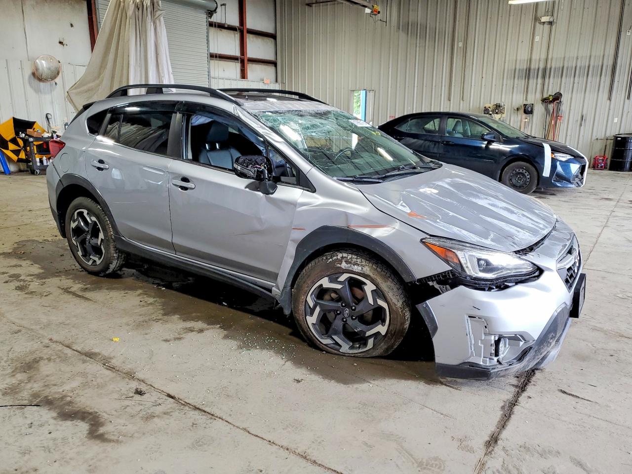 2021 Subaru Crosstrek Limited Silver vin: JF2GTHMC8M8395384
