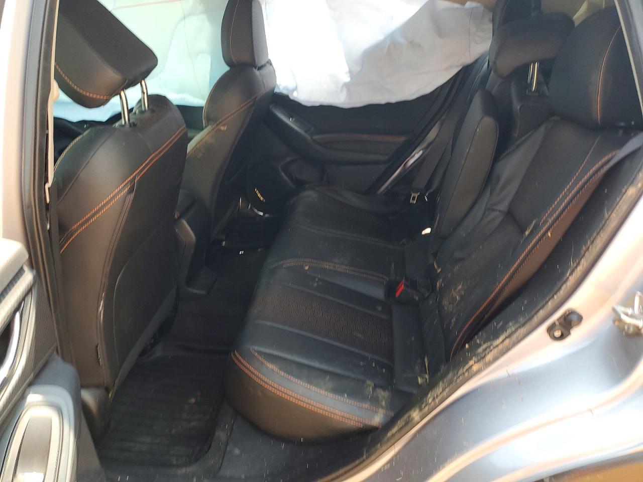 2021 Subaru Crosstrek Limited Серебряный vin: JF2GTHMCXM8685478