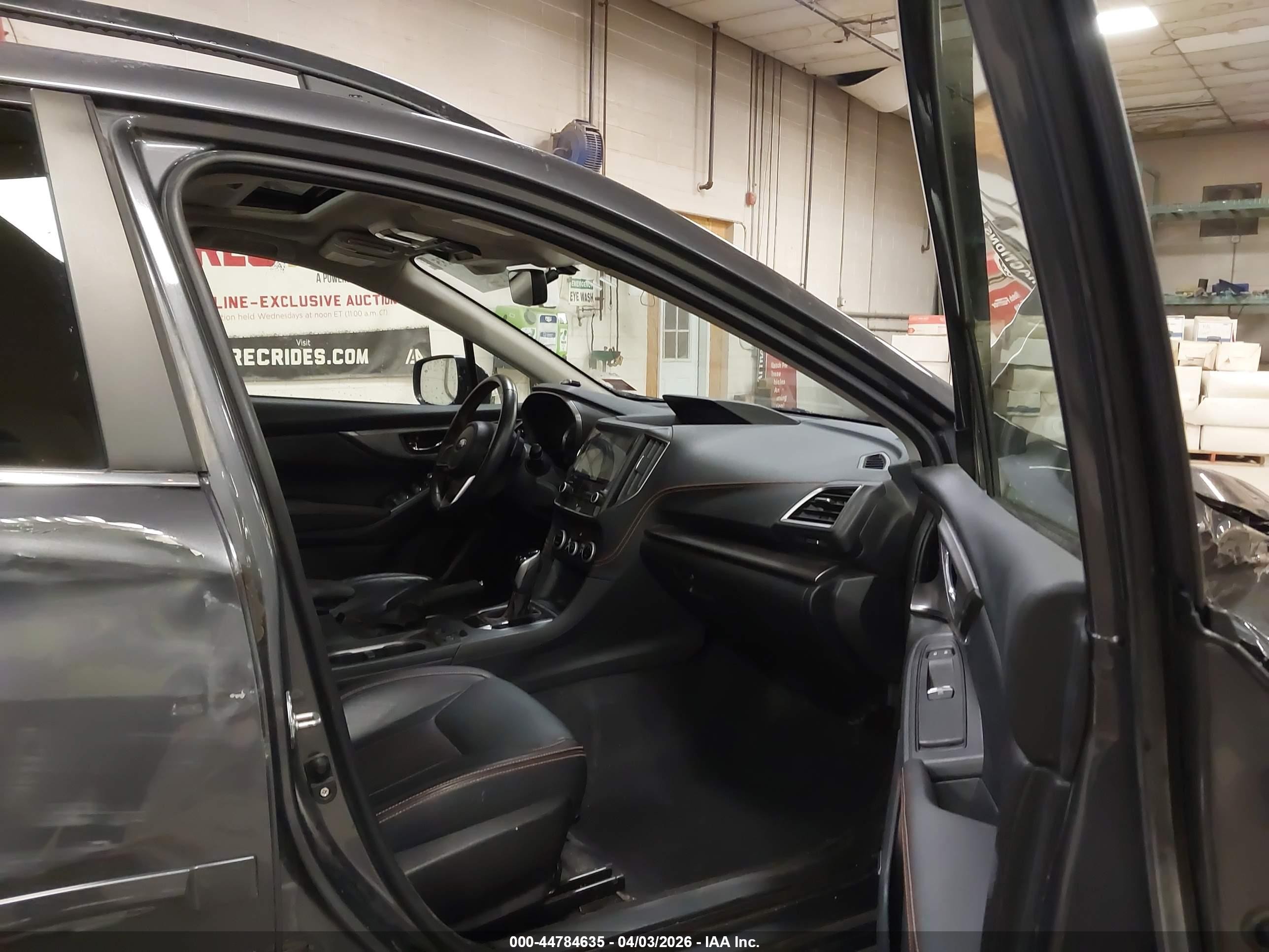 2022 Subaru Crosstrek Limited Gray vin: JF2GTHNC5N8263831