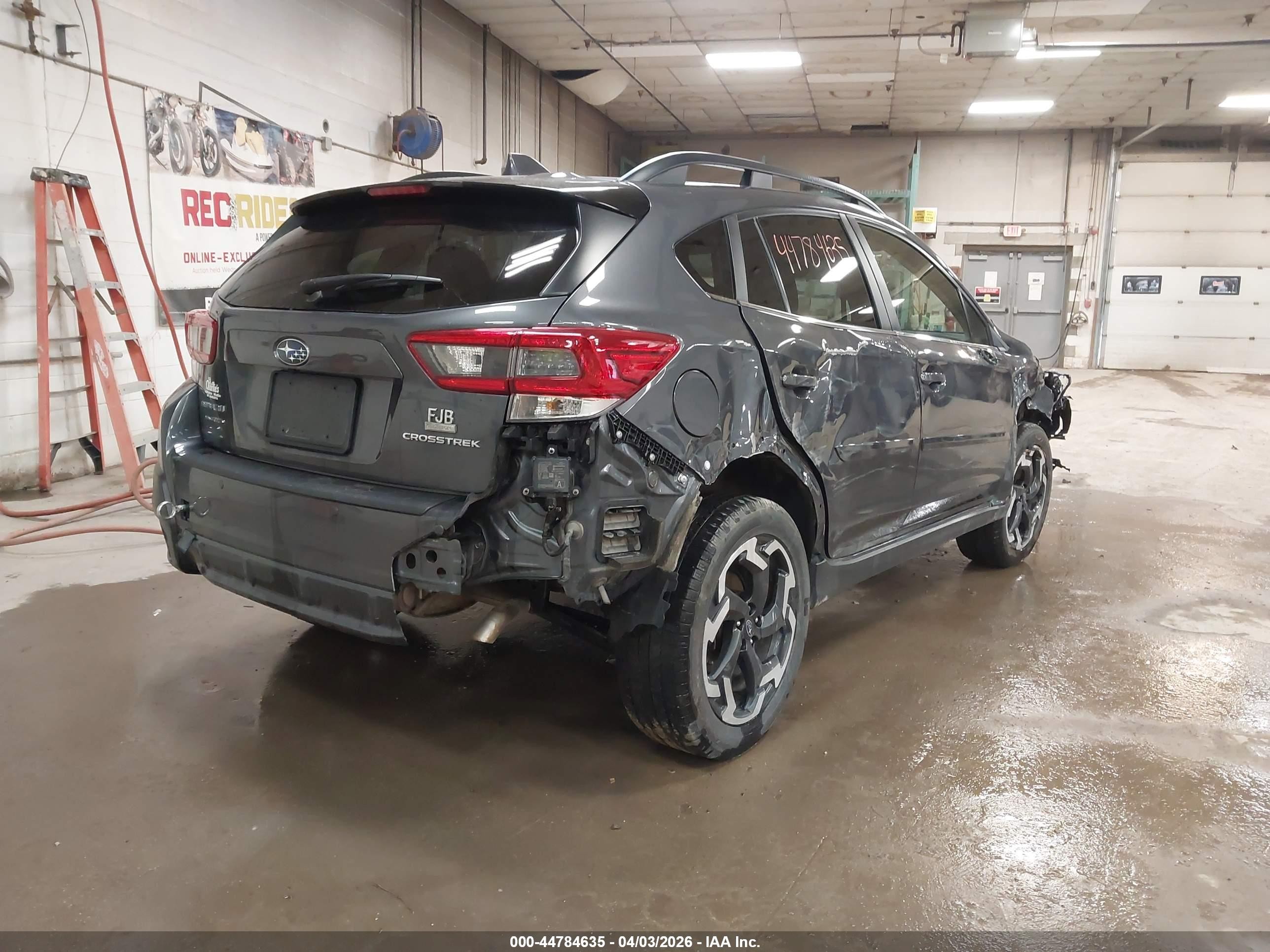 2022 Subaru Crosstrek Limited Gray vin: JF2GTHNC5N8263831