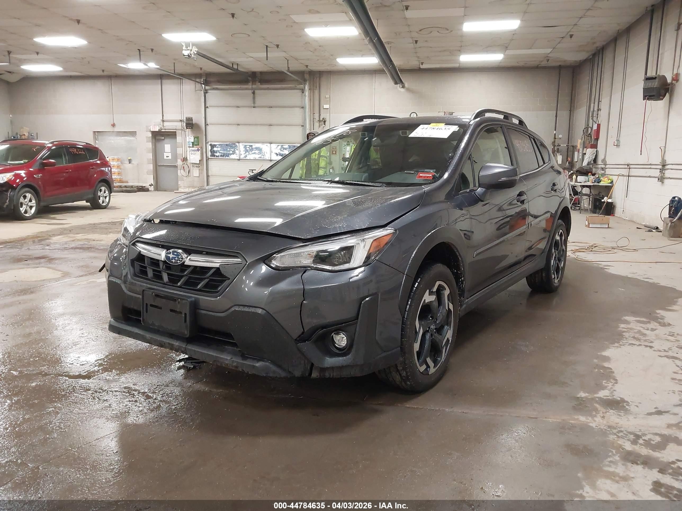 2022 Subaru Crosstrek Limited Gray vin: JF2GTHNC5N8263831