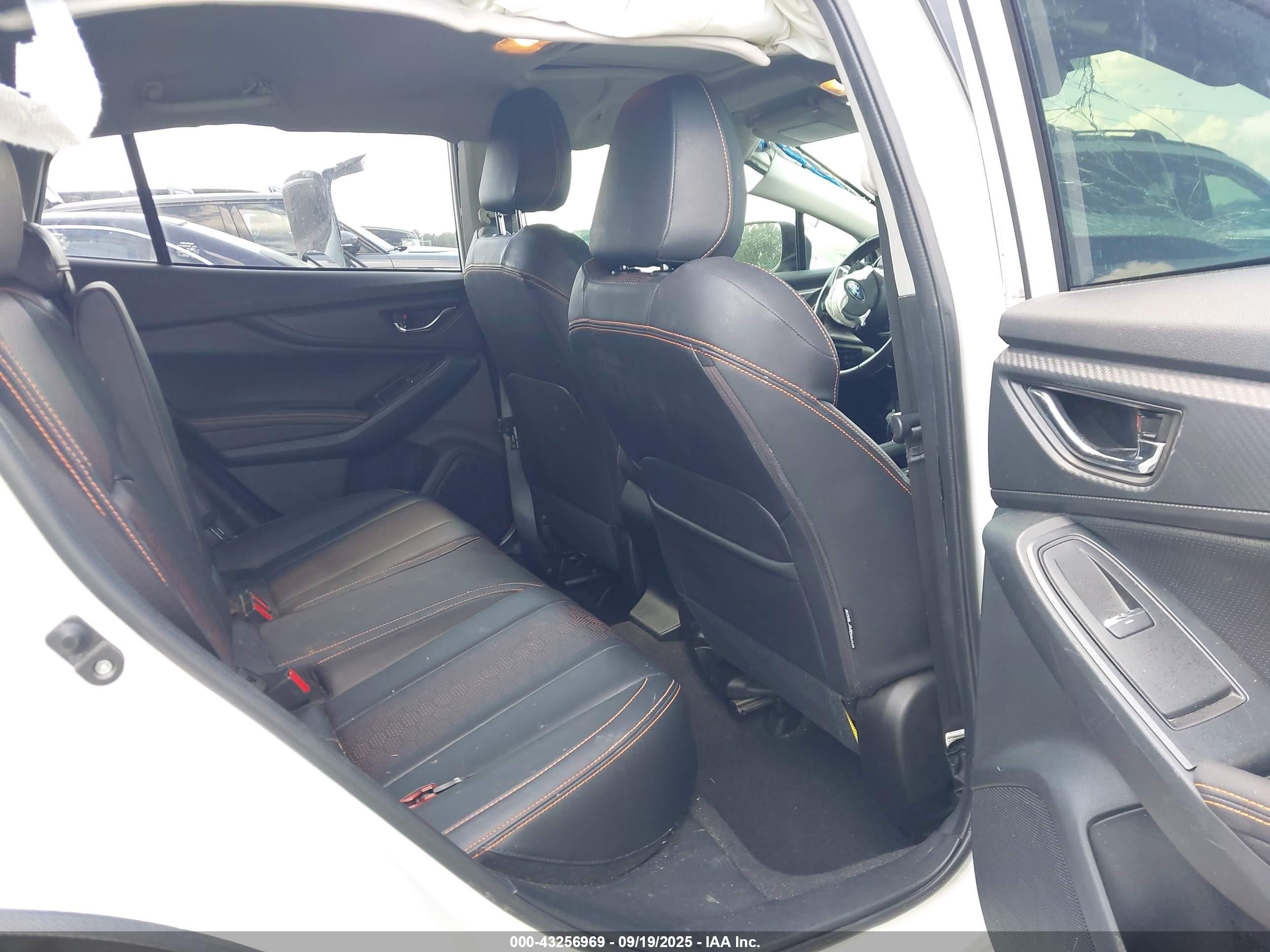 2021 Subaru Crosstrek Limited Белый vin: JF2GTHNC7MH380020