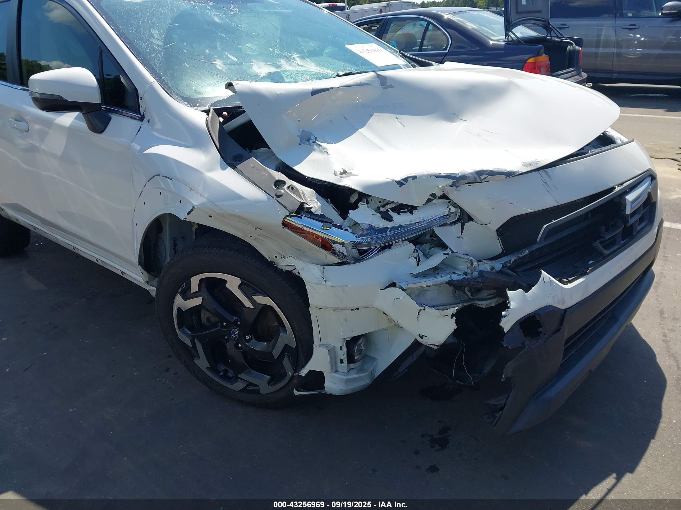 2021 Subaru Crosstrek Limited Белый vin: JF2GTHNC7MH380020