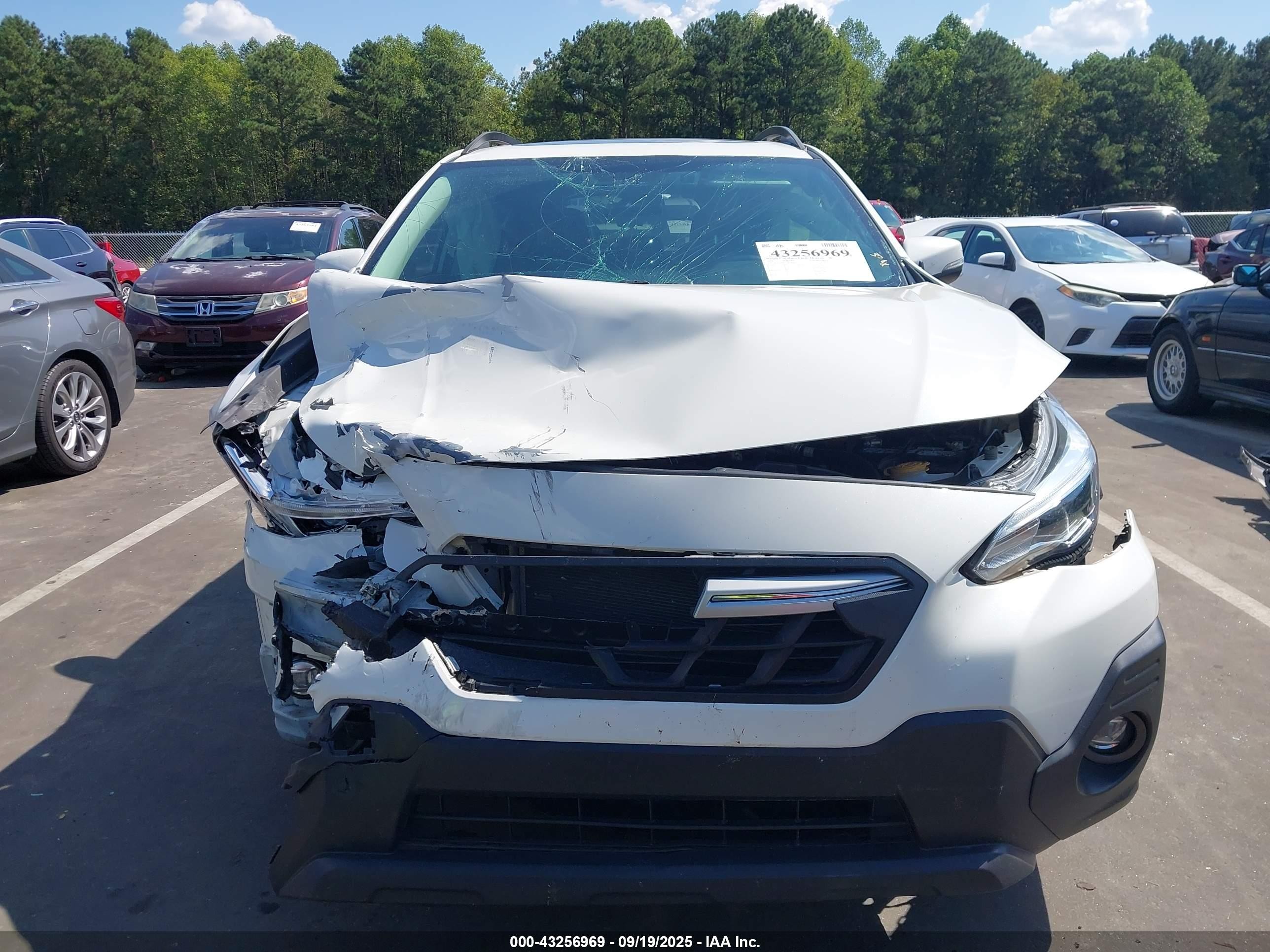 2021 Subaru Crosstrek Limited Белый vin: JF2GTHNC7MH380020