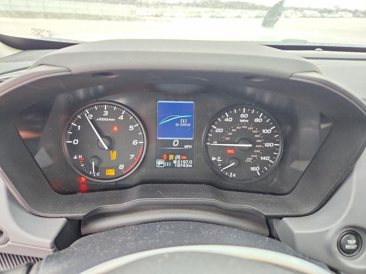 2024 Subaru Crosstrek Silver vin: JF2GUABC5R8389122