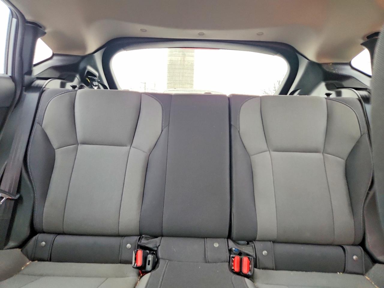 2024 Subaru Crosstrek Silver vin: JF2GUABC5R8389122