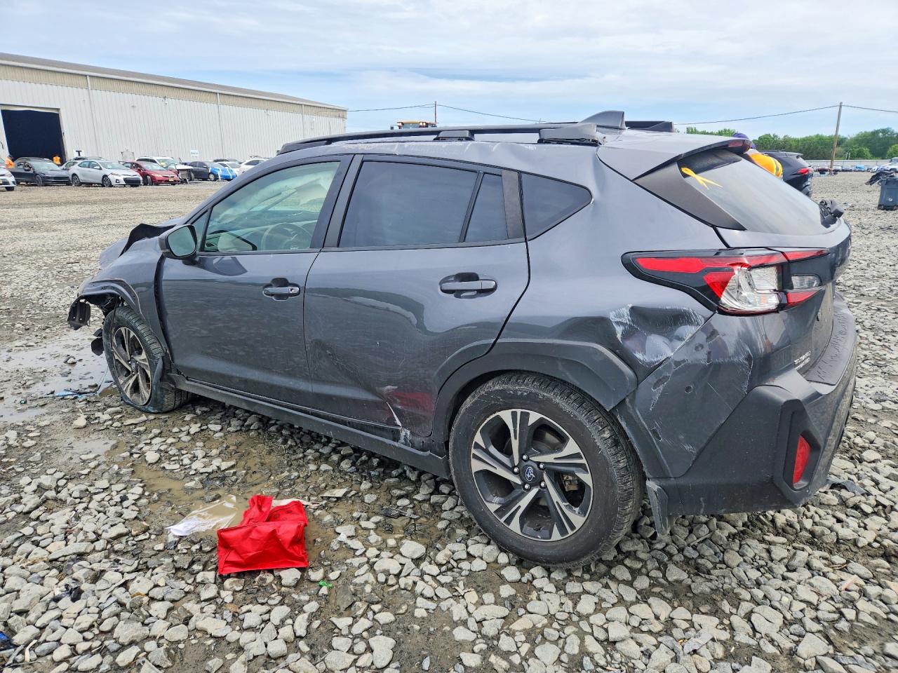 2024 Subaru Crosstrek Premium Silver vin: JF2GUADC0R8204925