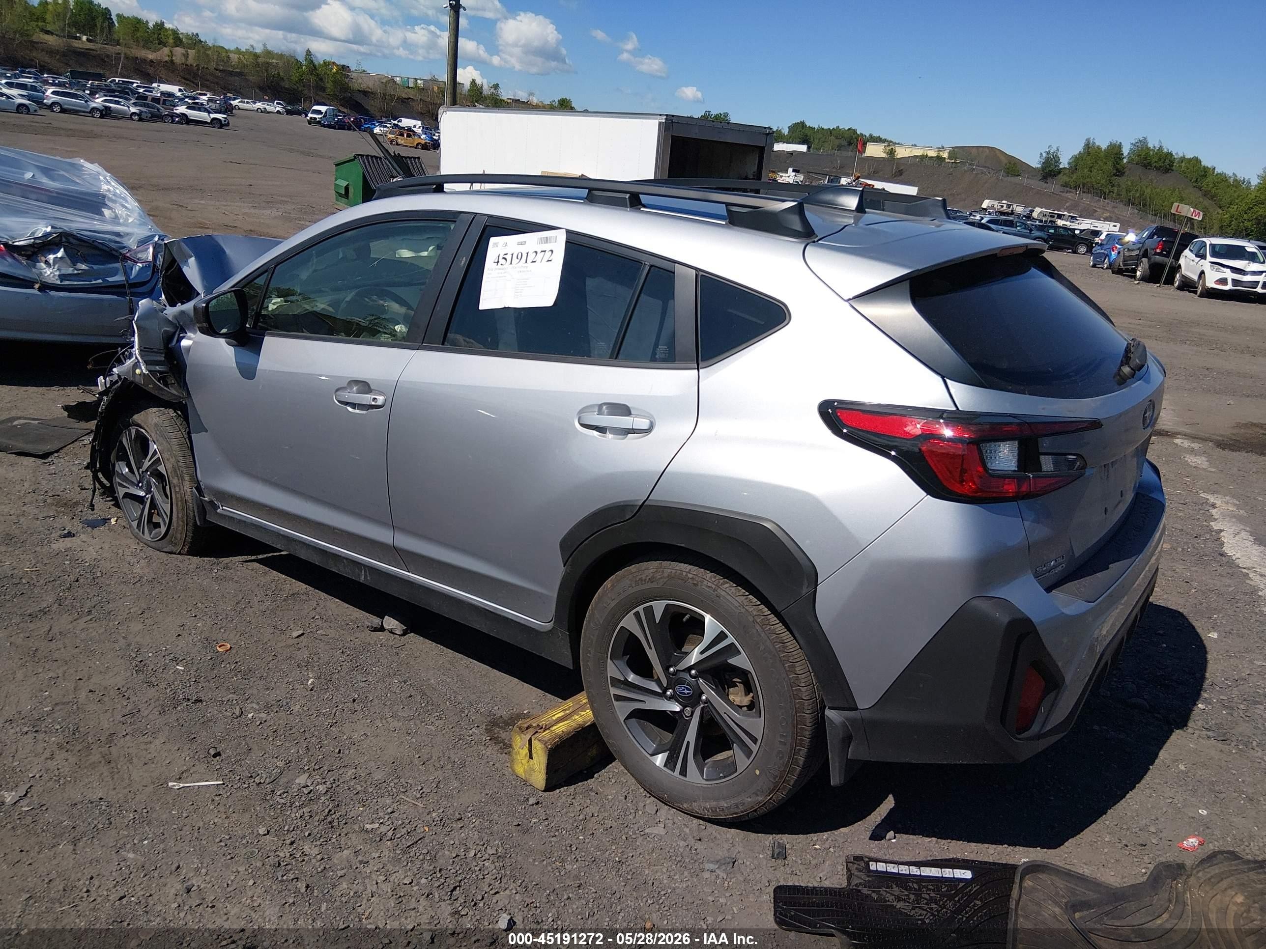 2024 Subaru Crosstrek Premium Silver vin: JF2GUADC0R8887449