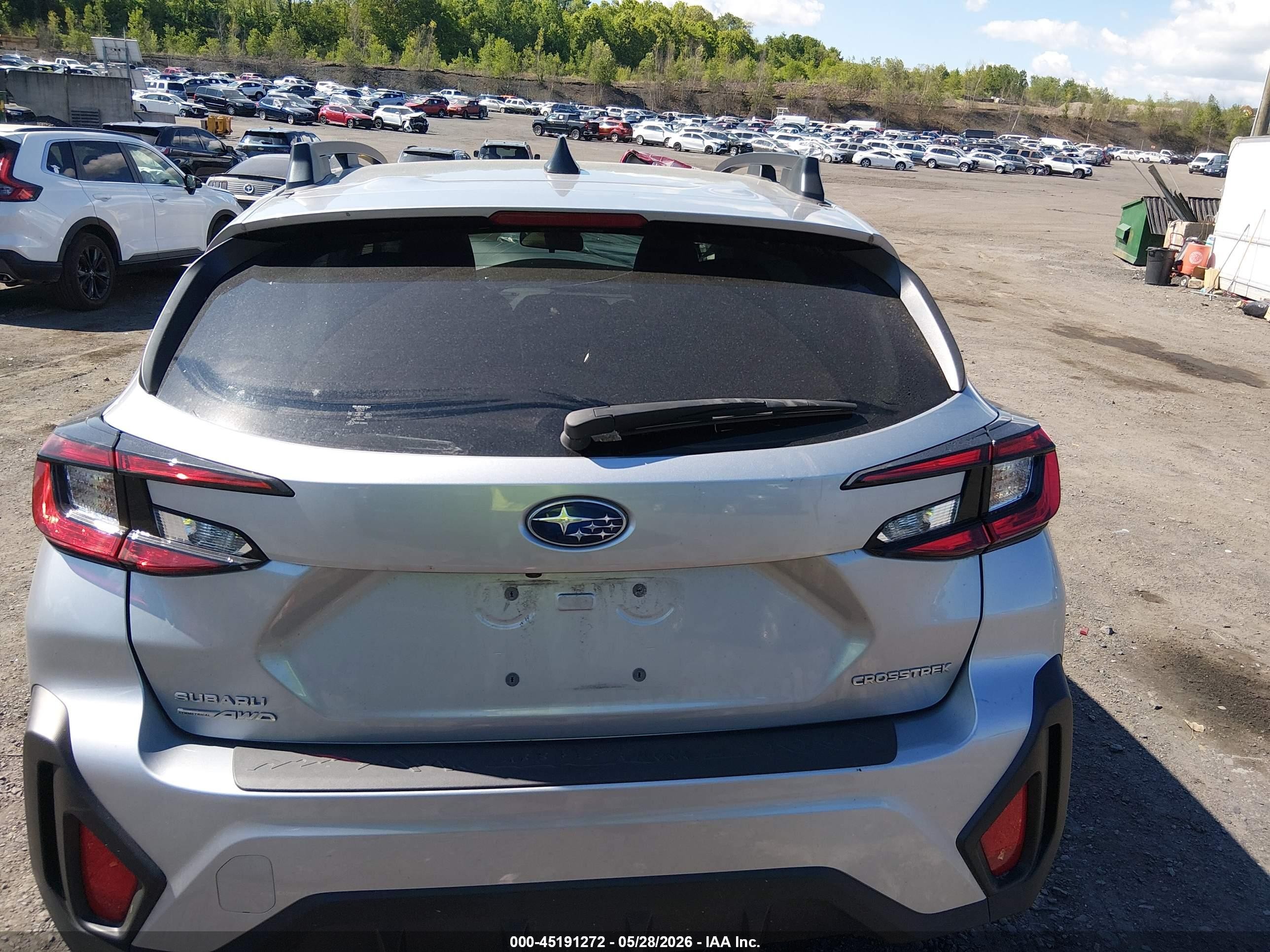 2024 Subaru Crosstrek Premium Silver vin: JF2GUADC0R8887449