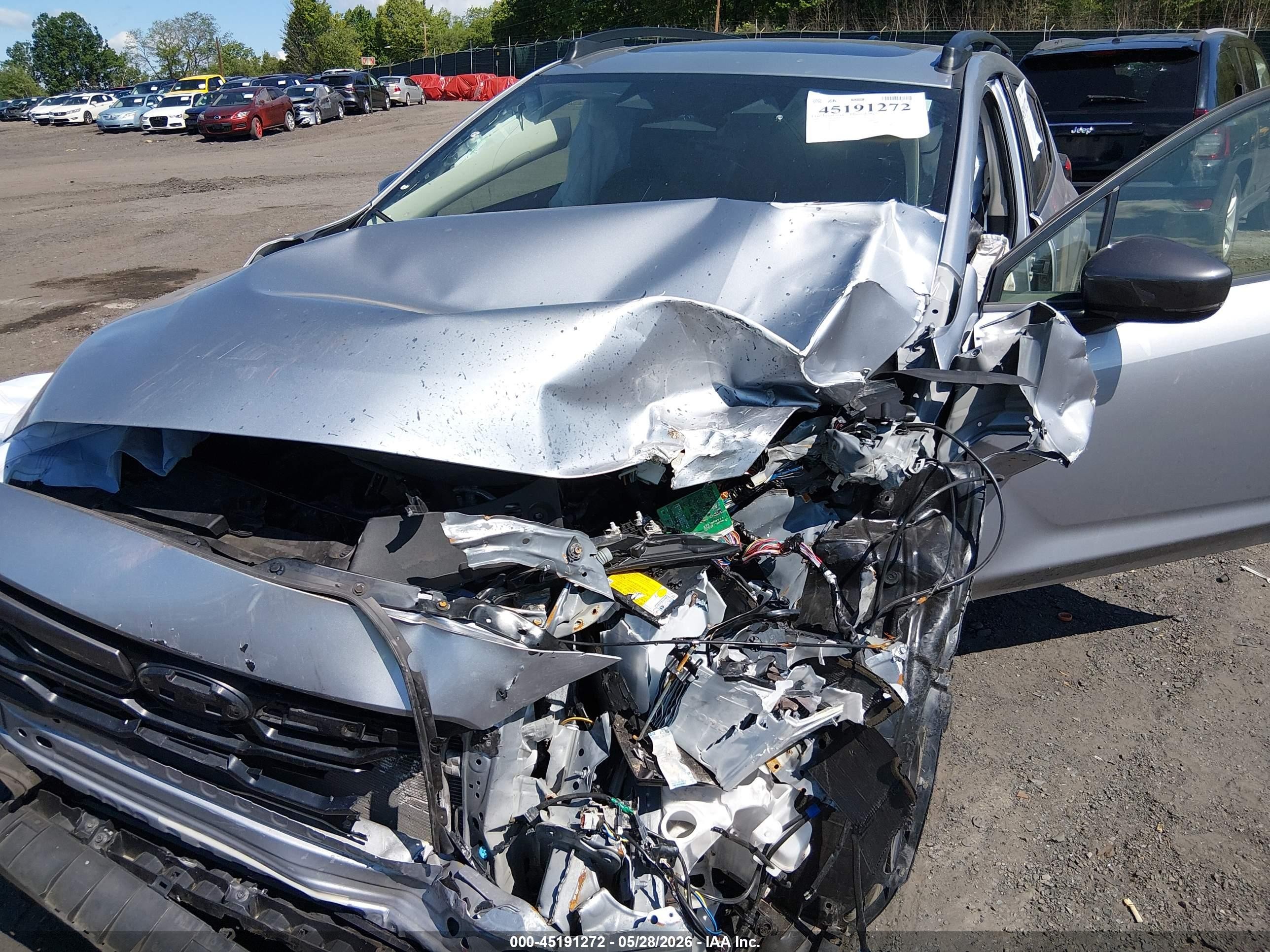 2024 Subaru Crosstrek Premium Silver vin: JF2GUADC0R8887449