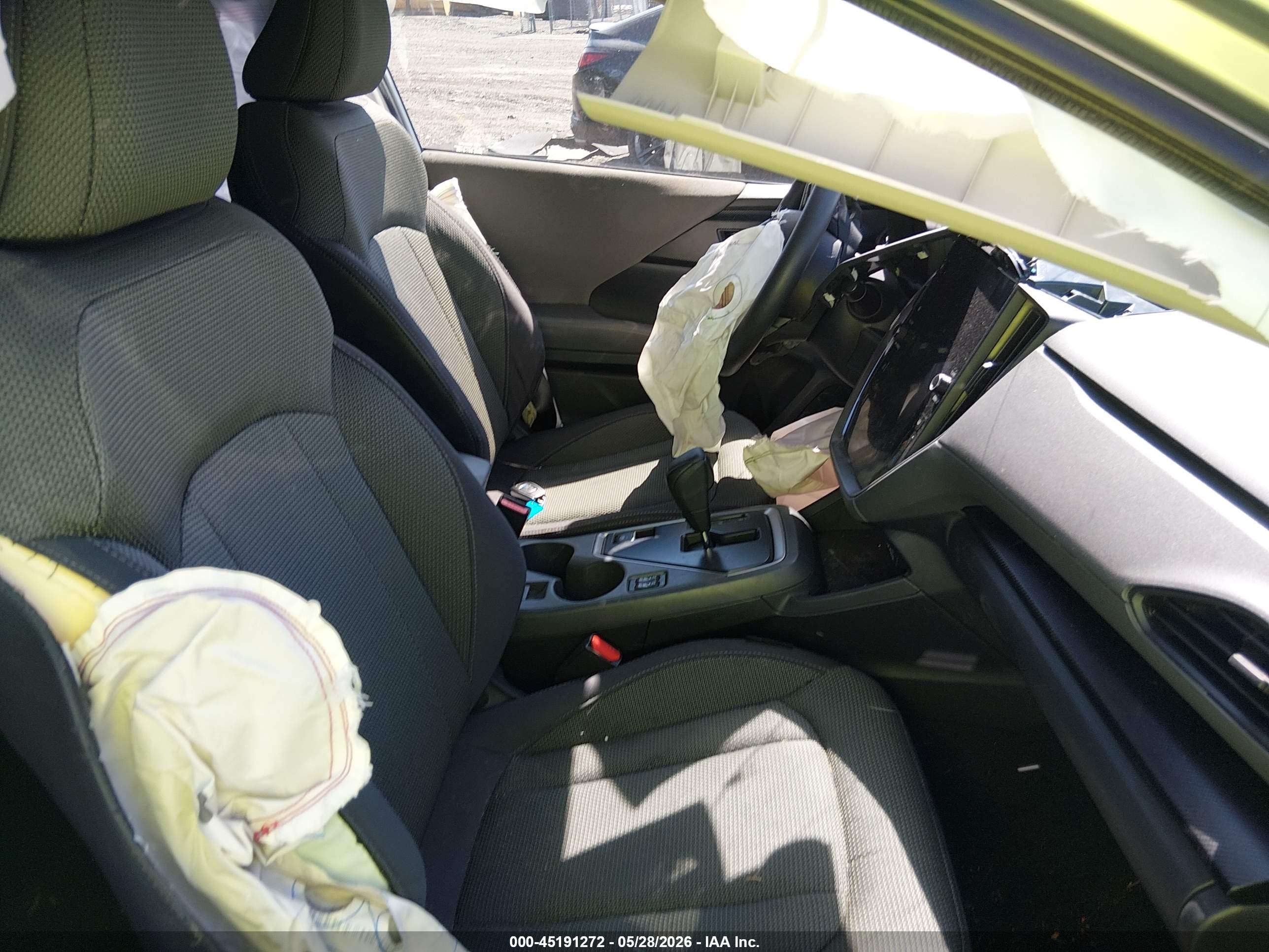 2024 Subaru Crosstrek Premium Silver vin: JF2GUADC0R8887449