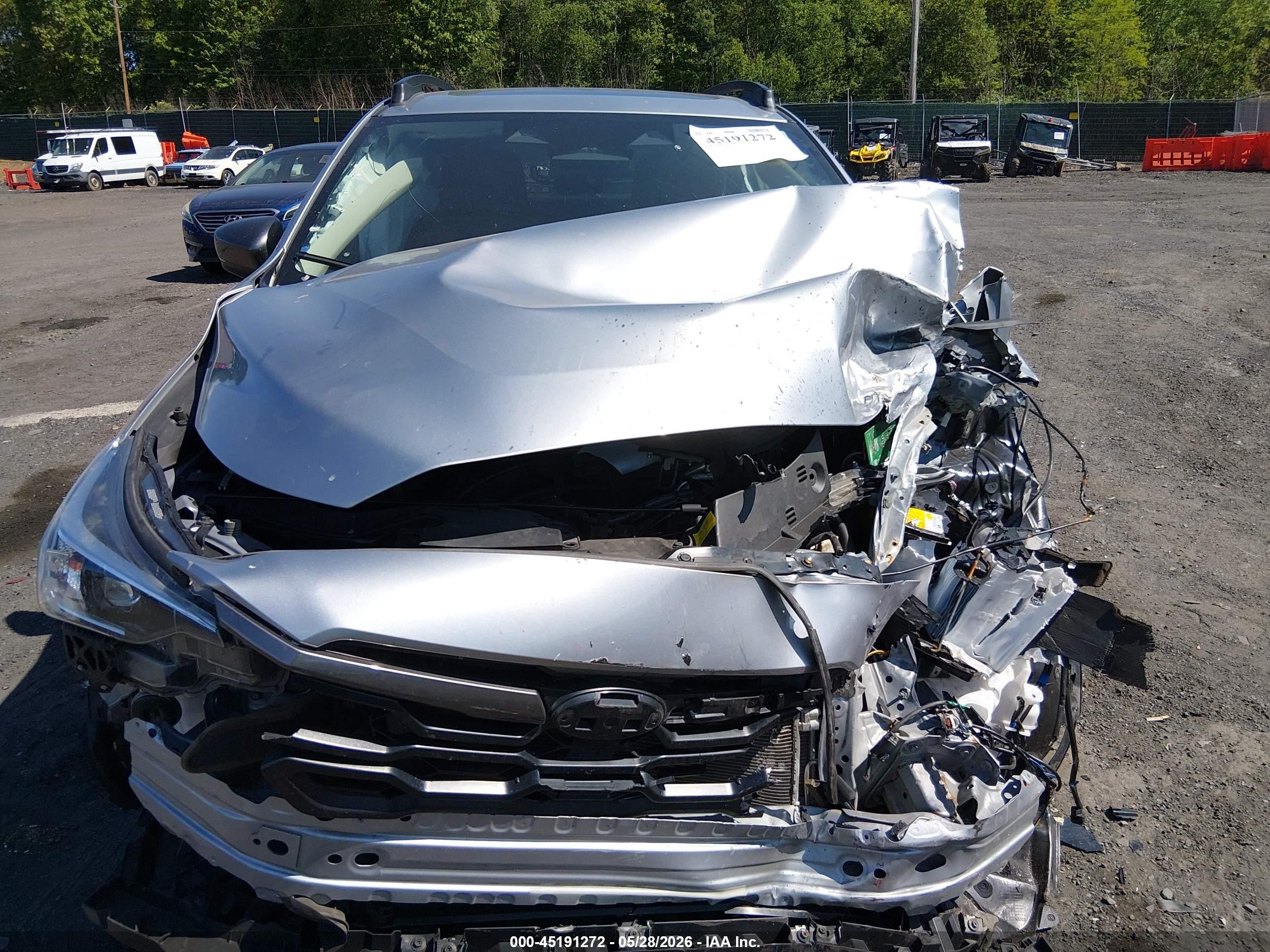 2024 Subaru Crosstrek Premium Silver vin: JF2GUADC0R8887449