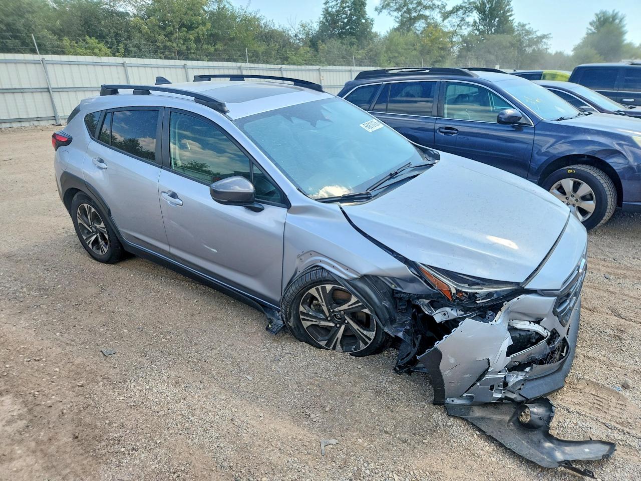 2024 Subaru Crosstrek Premium Silver vin: JF2GUADC2RH358830