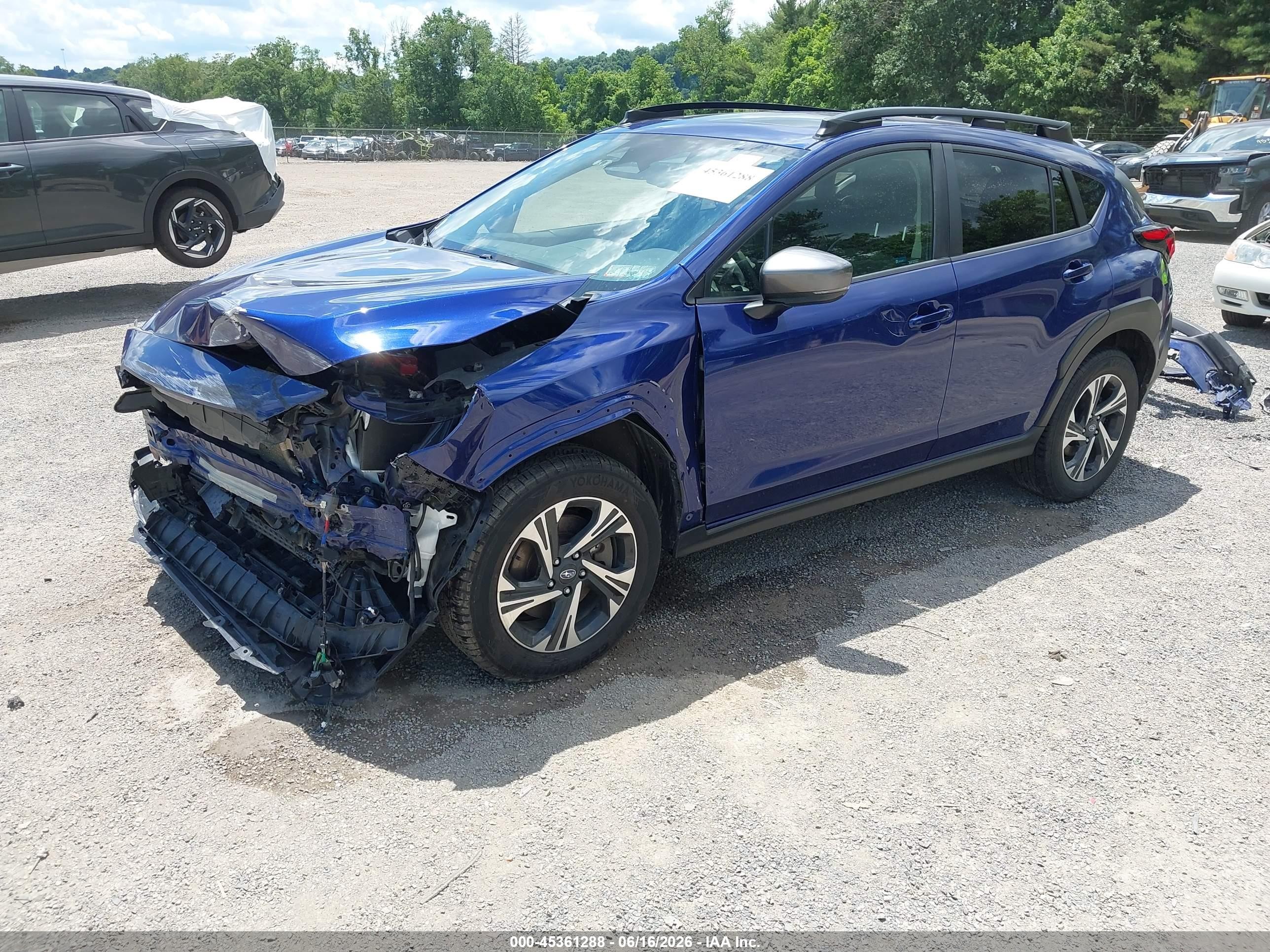 2024 Subaru Crosstrek Premium Blue vin: JF2GUADC4R8268269