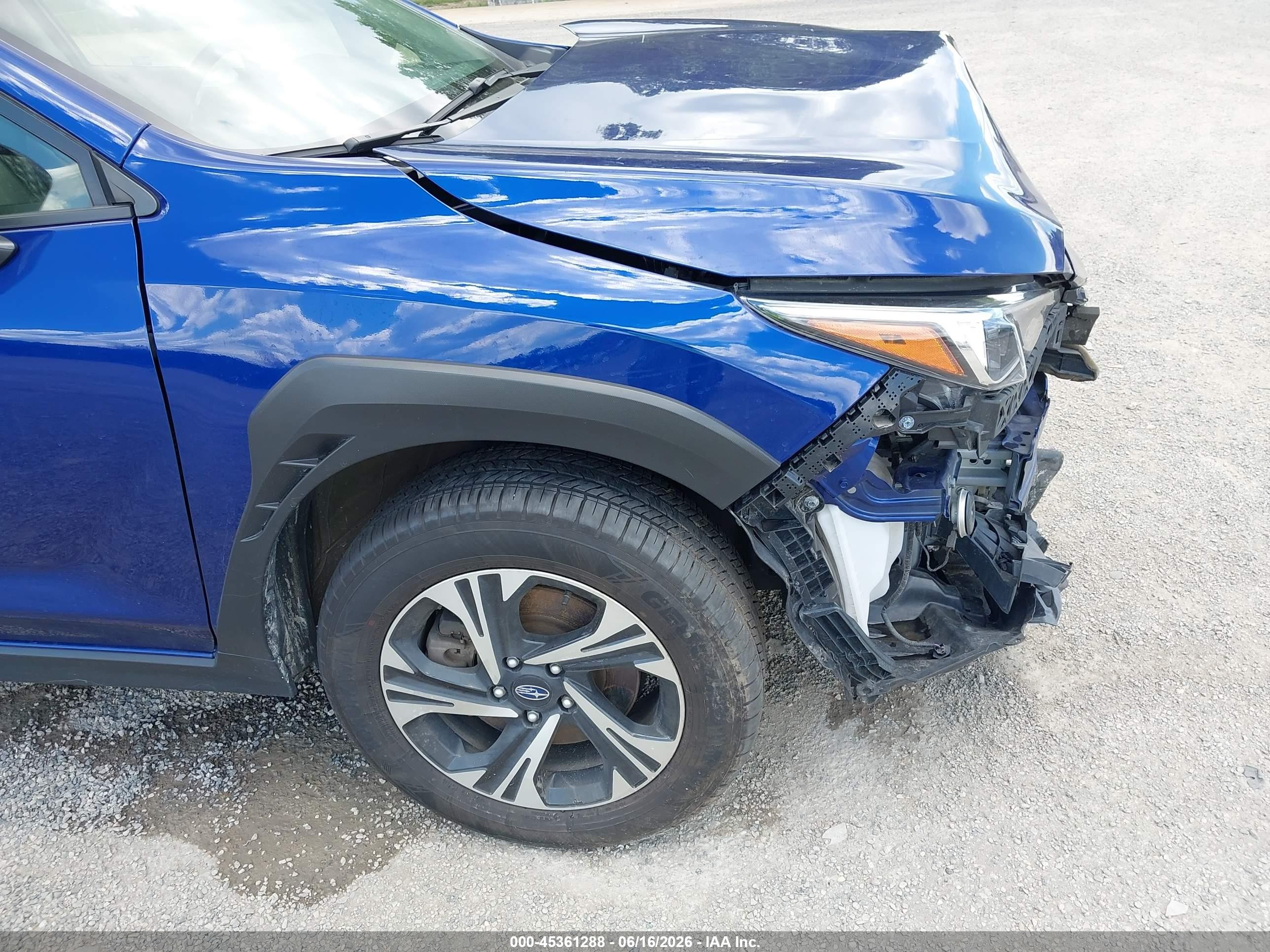 2024 Subaru Crosstrek Premium Blue vin: JF2GUADC4R8268269