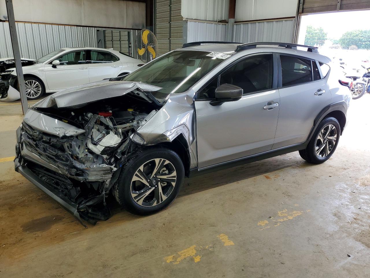 2024 Subaru Crosstrek Premium Серебряный vin: JF2GUADC5R8222689