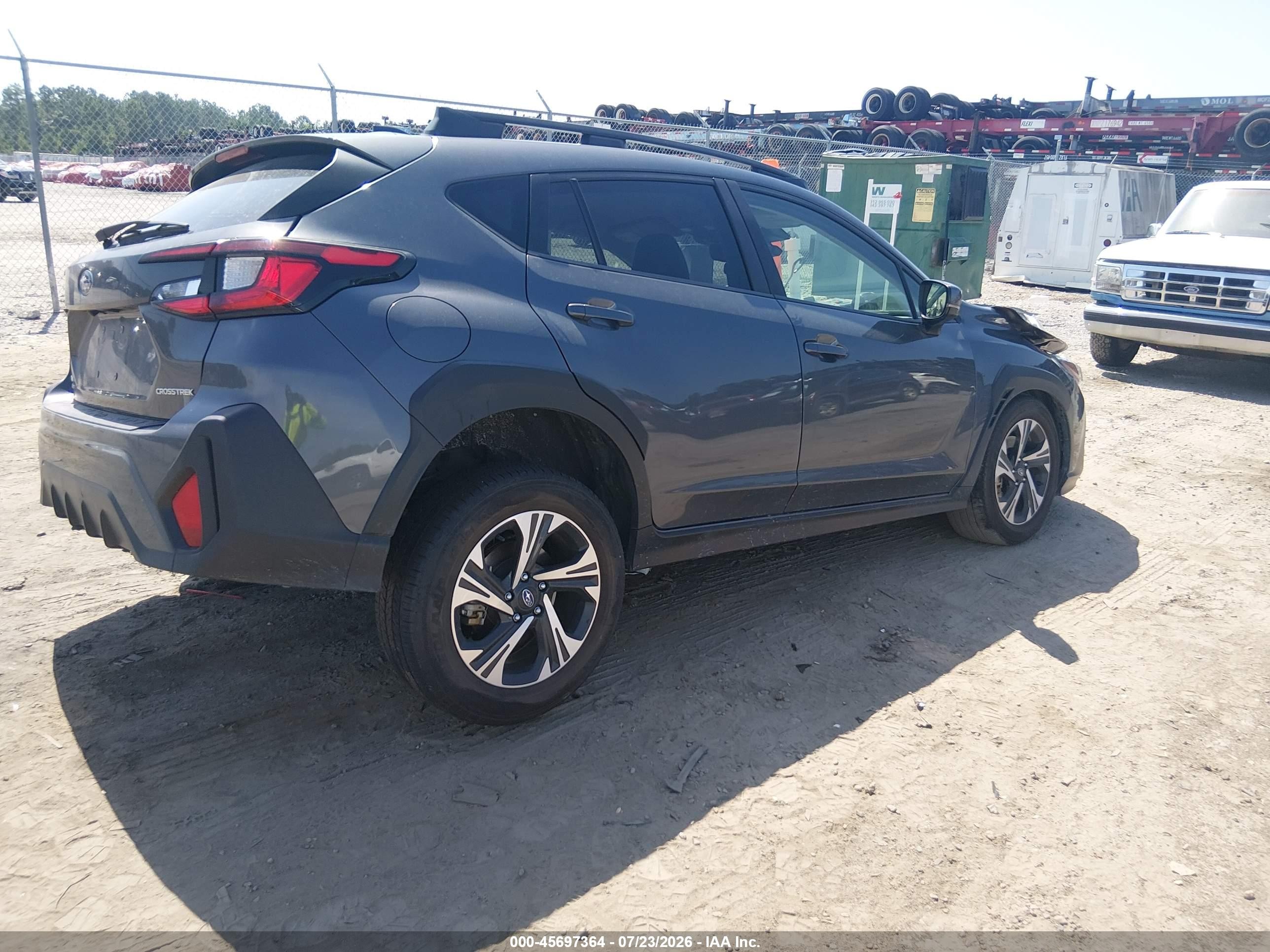 2024 Subaru Crosstrek Premium Gray vin: JF2GUADC8R8304464