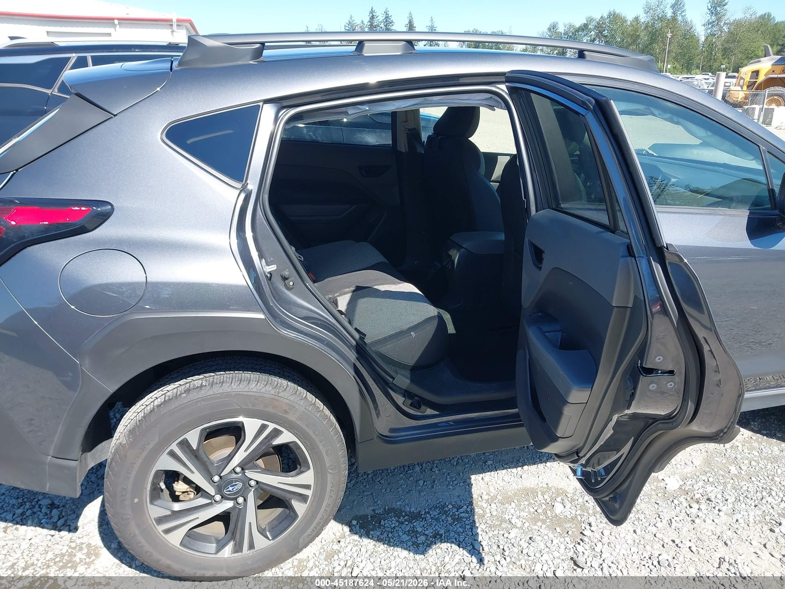 2024 Subaru Crosstrek Premium Gray vin: JF2GUADC8RH217700