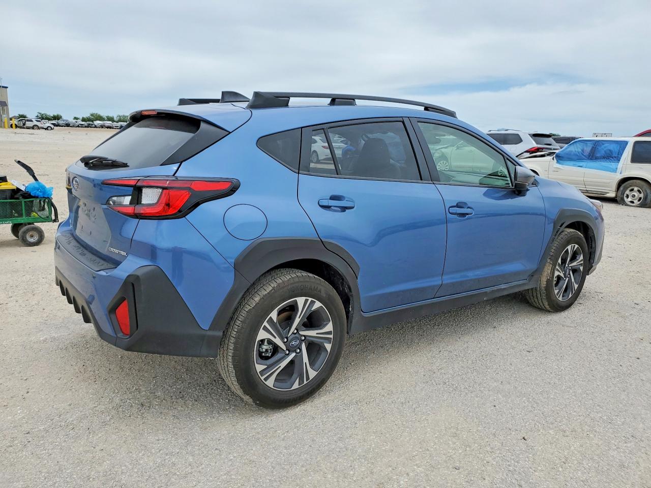 2024 Subaru Crosstrek Premium Blue vin: JF2GUADC8RH353535