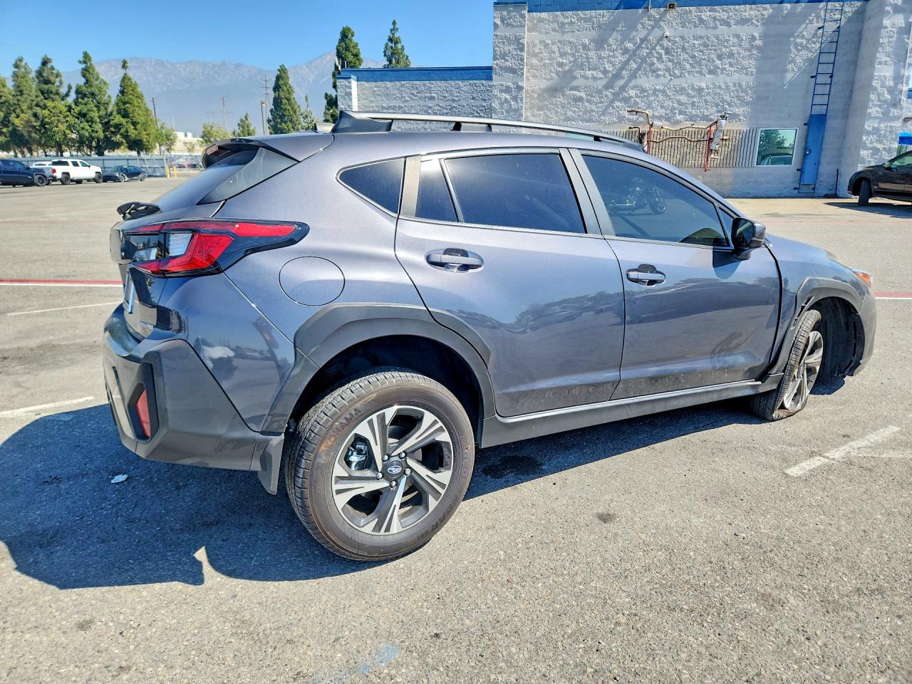2024 Subaru Crosstrek Premium Gray vin: JF2GUADC9R8917922
