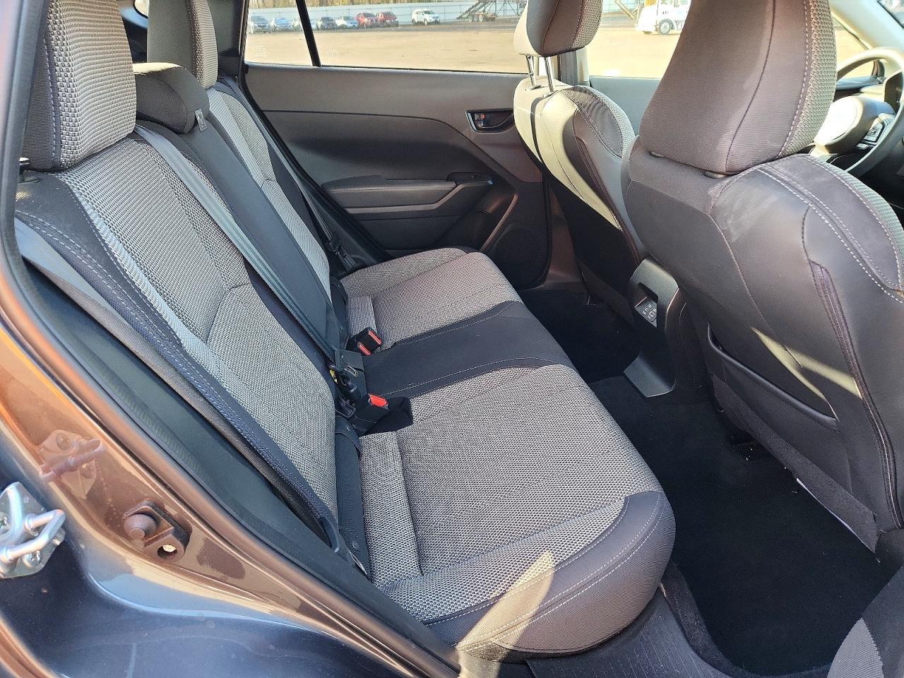 2024 Subaru Crosstrek Premium Gray vin: JF2GUADCXR8306023