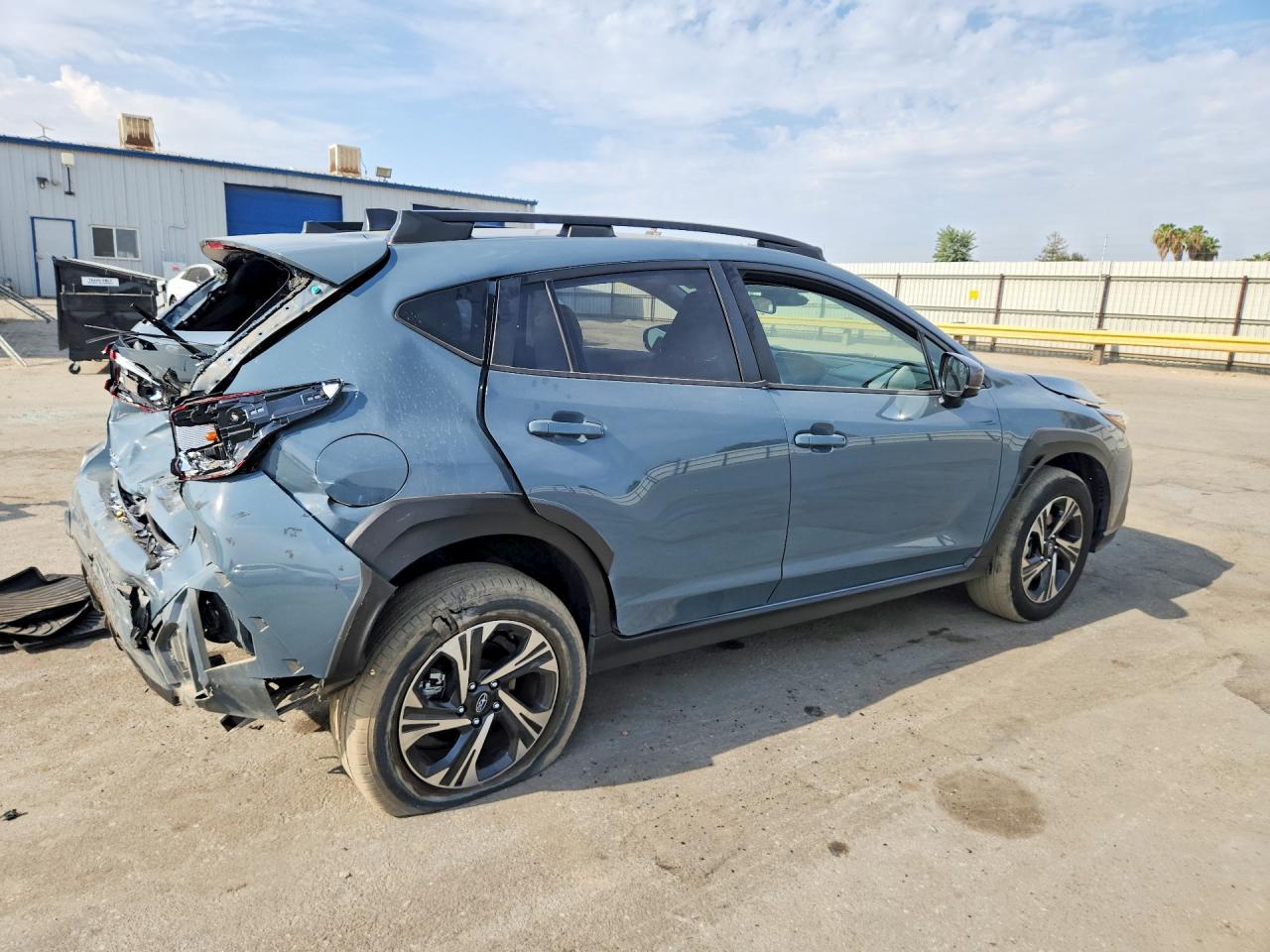 2024 Subaru Crosstrek Premium Blue vin: JF2GUADCXRH282791
