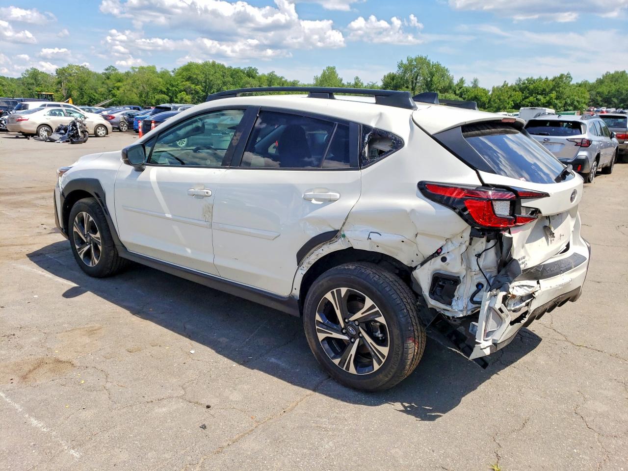 2024 Subaru Crosstrek Premium Белый vin: JF2GUADCXRH387394
