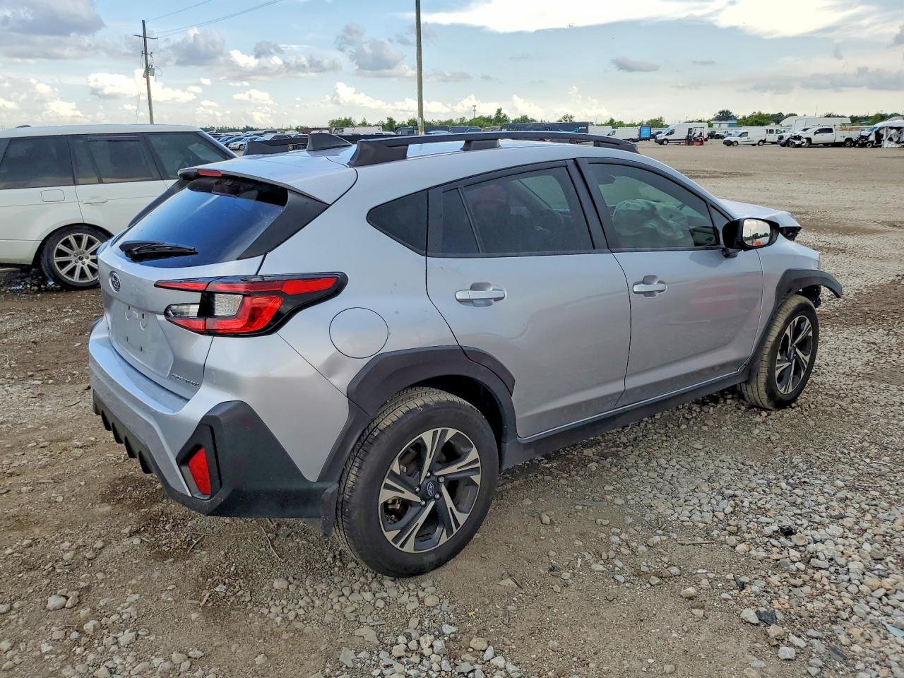 2025 Subaru Crosstrek Premium Серебряный vin: JF2GUHDC2S8327253