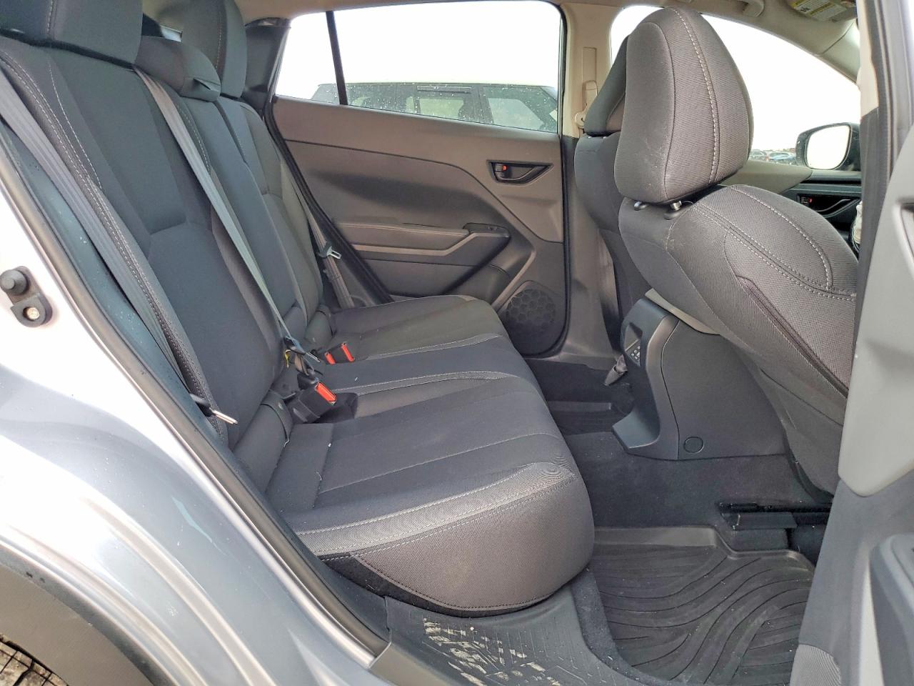 2025 Subaru Crosstrek Premium Серебряный vin: JF2GUHDC2S8327253