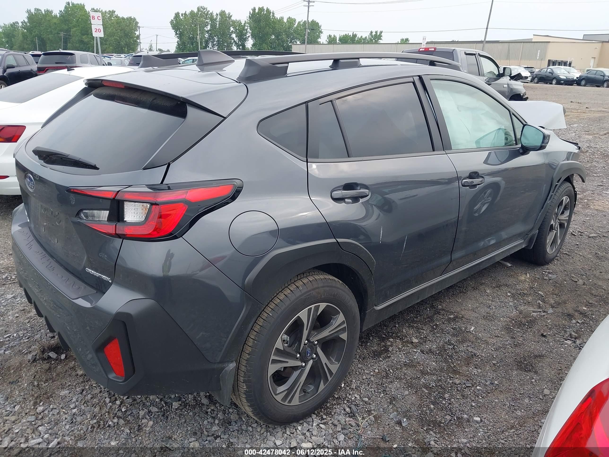 2025 Subaru Crosstrek Premium Серый vin: JF2GUHDC4S8213478