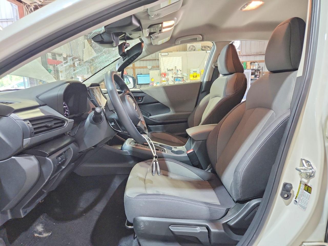2025 Subaru Crosstrek Premium White vin: JF2GUHDC9S8231457