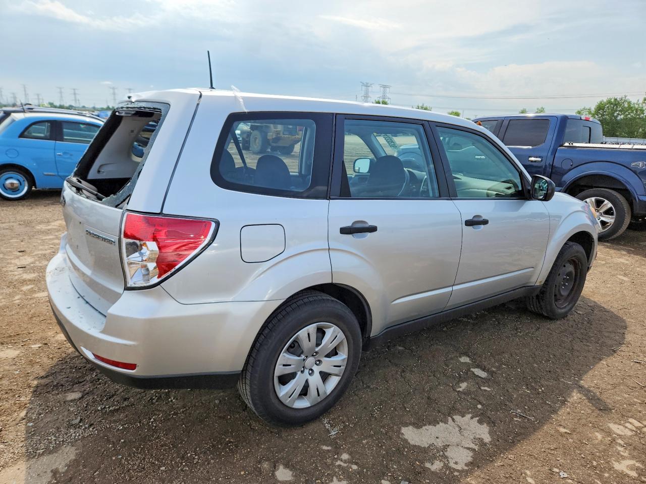 2009 Subaru Forester 2.5x Silver vin: JF2SH61609G788114