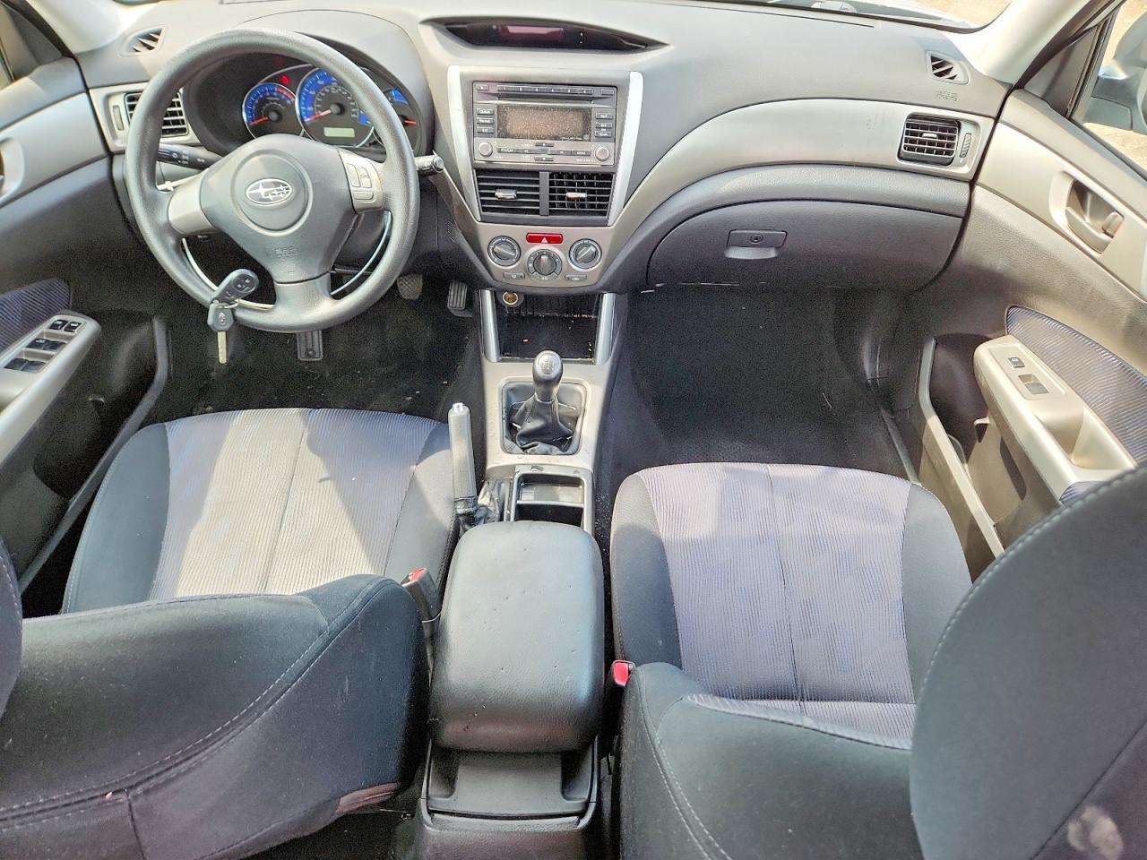 2009 Subaru Forester 2.5x Silver vin: JF2SH61609G788114