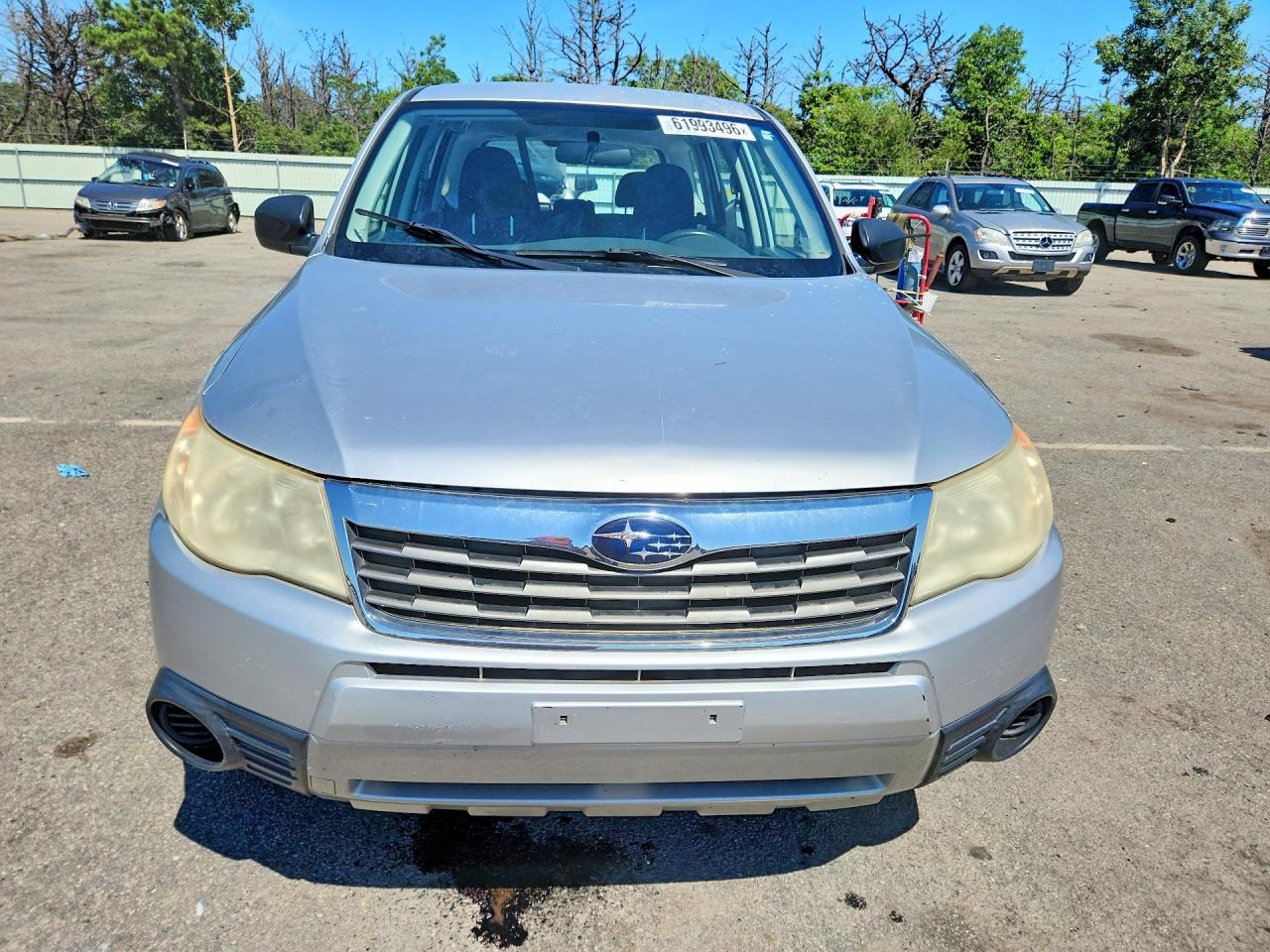 2009 Subaru Forester 2.5x Silver vin: JF2SH61609H717036