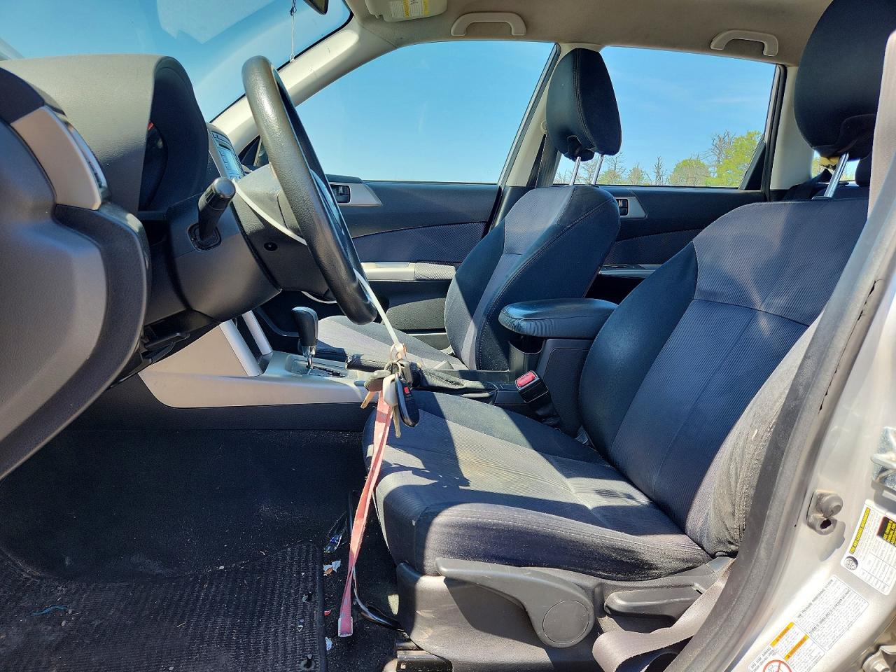 2009 Subaru Forester 2.5x Silver vin: JF2SH61609H717036